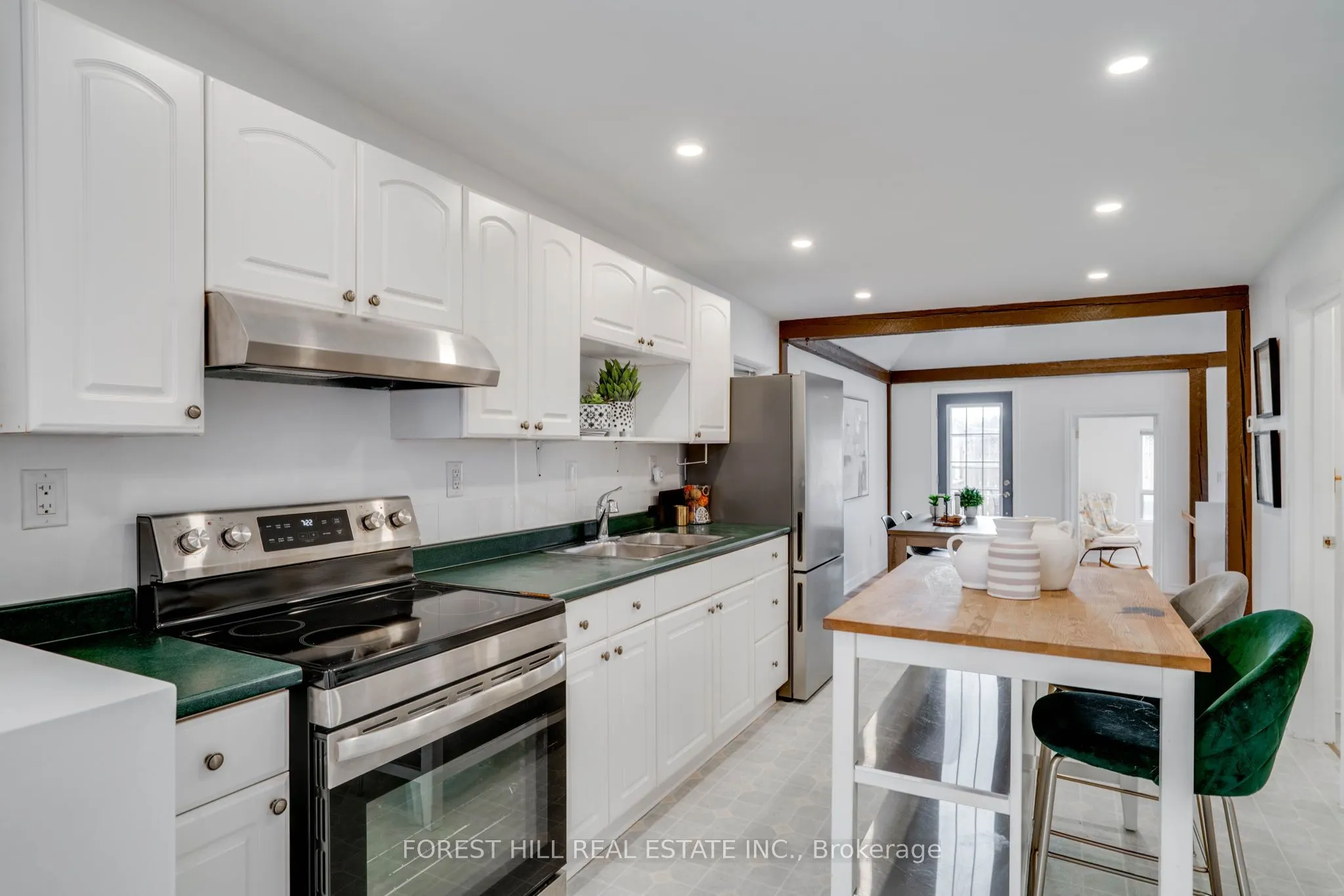 4053 Old Dundas Street