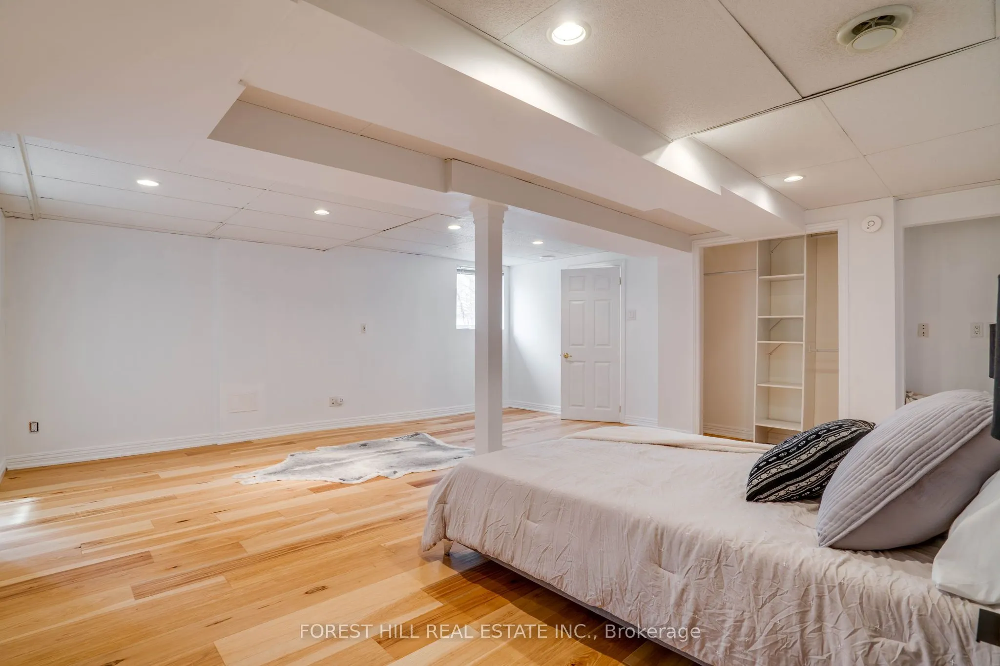 4053 Old Dundas Street