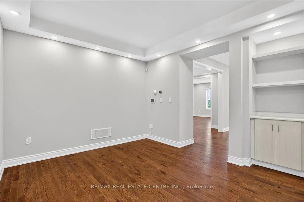 249 Hinton Terrace, #(Upper)
