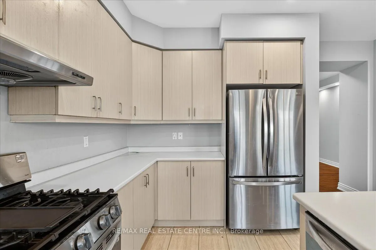 249 Hinton Terrace, #(Upper)