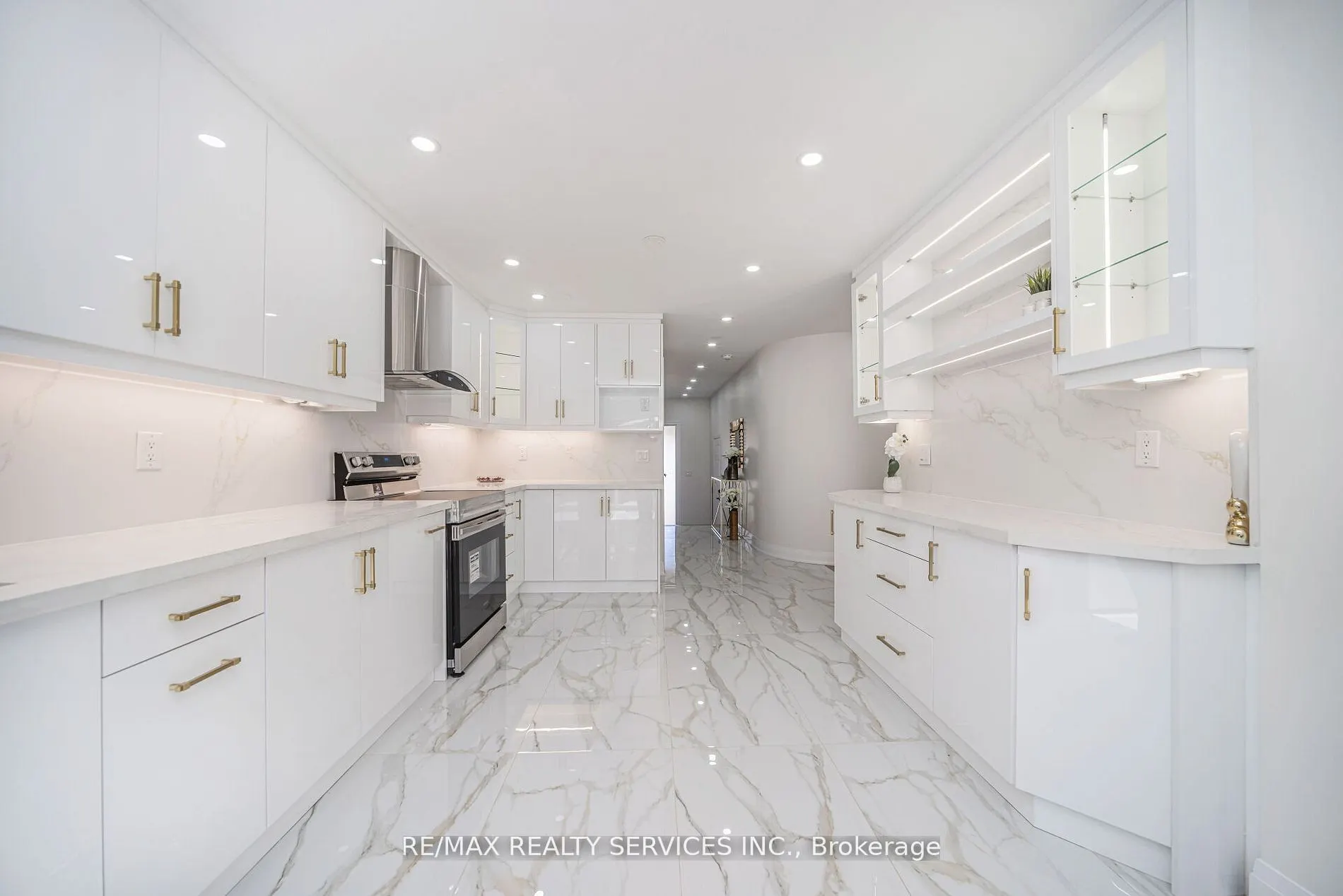 10 Linderwood Drive