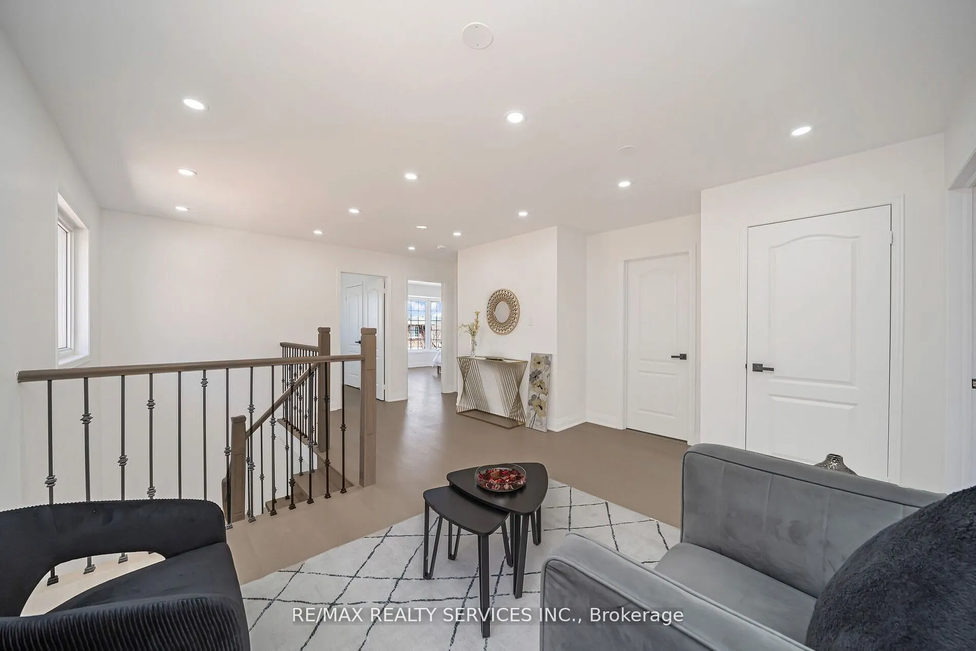 10 Linderwood Drive