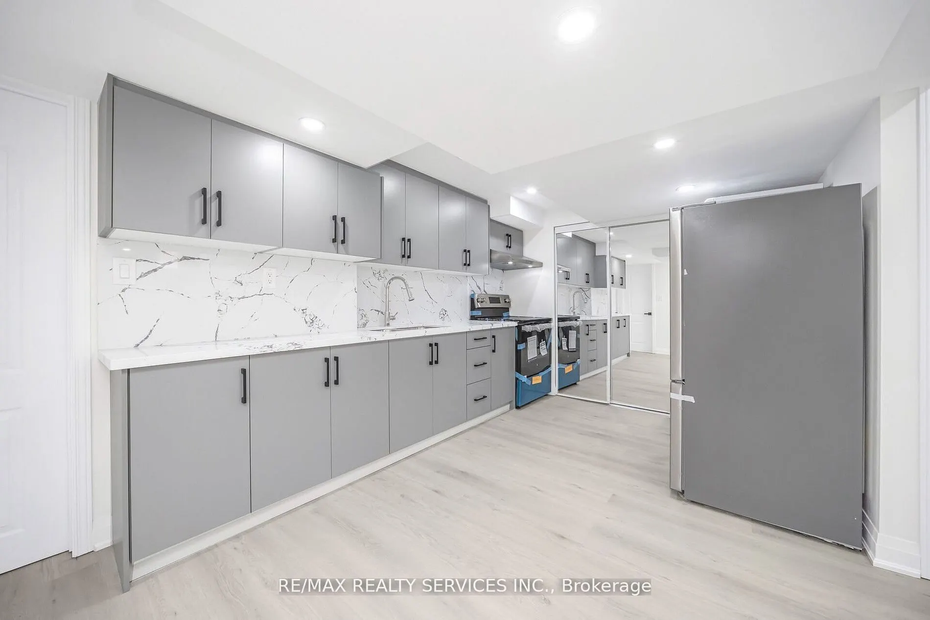 10 Linderwood Drive