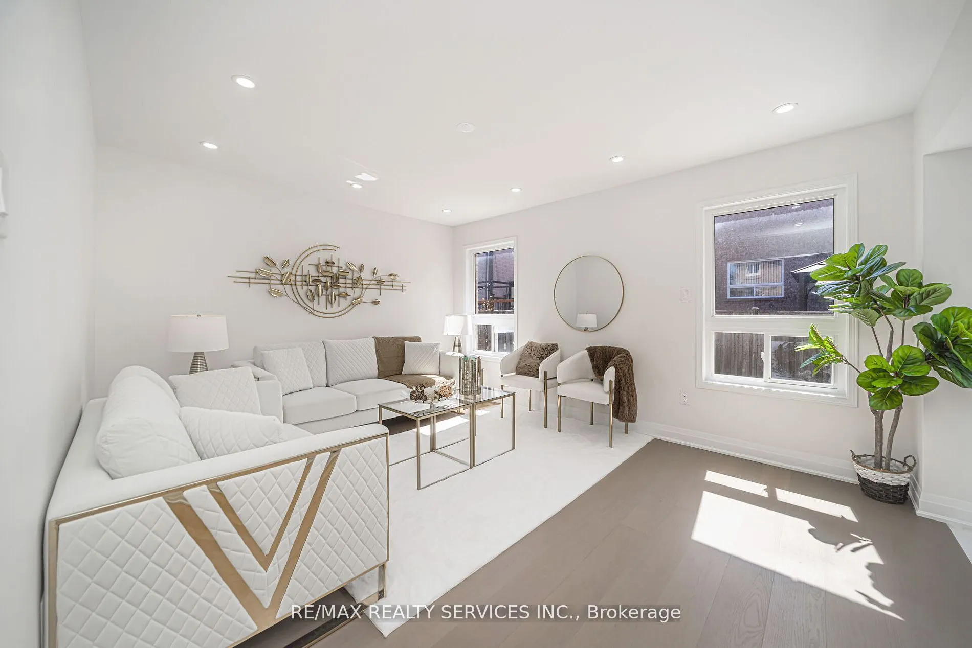 10 Linderwood Drive