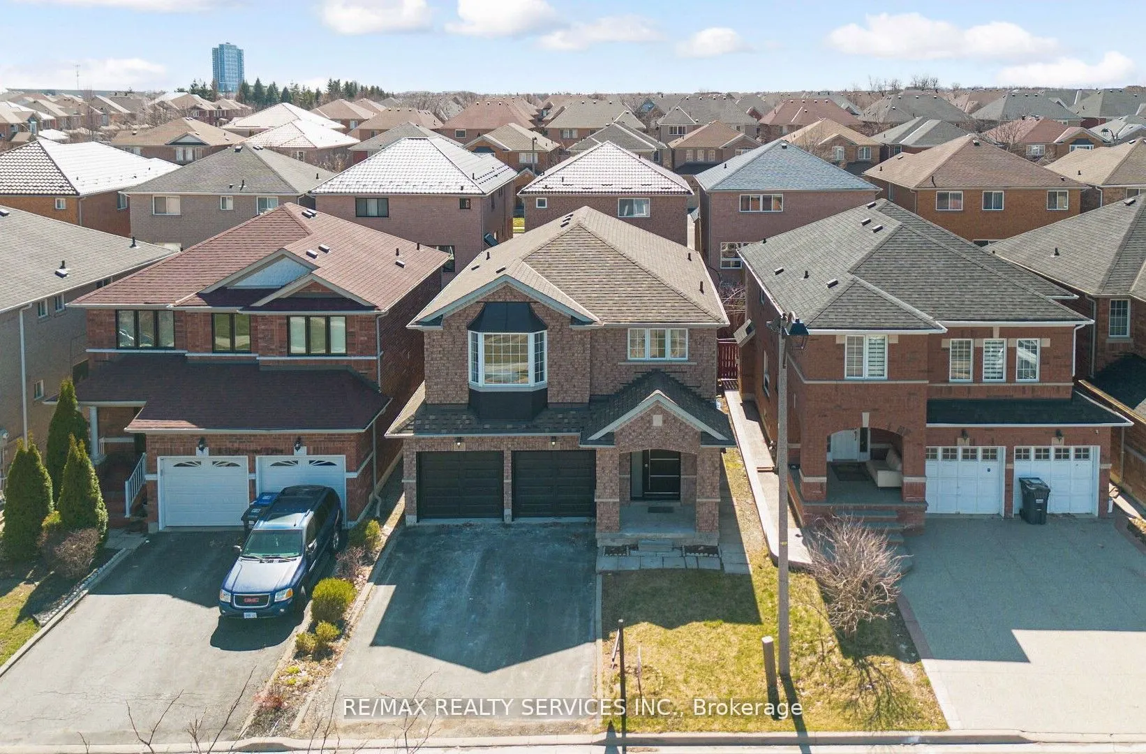 10 Linderwood Drive
