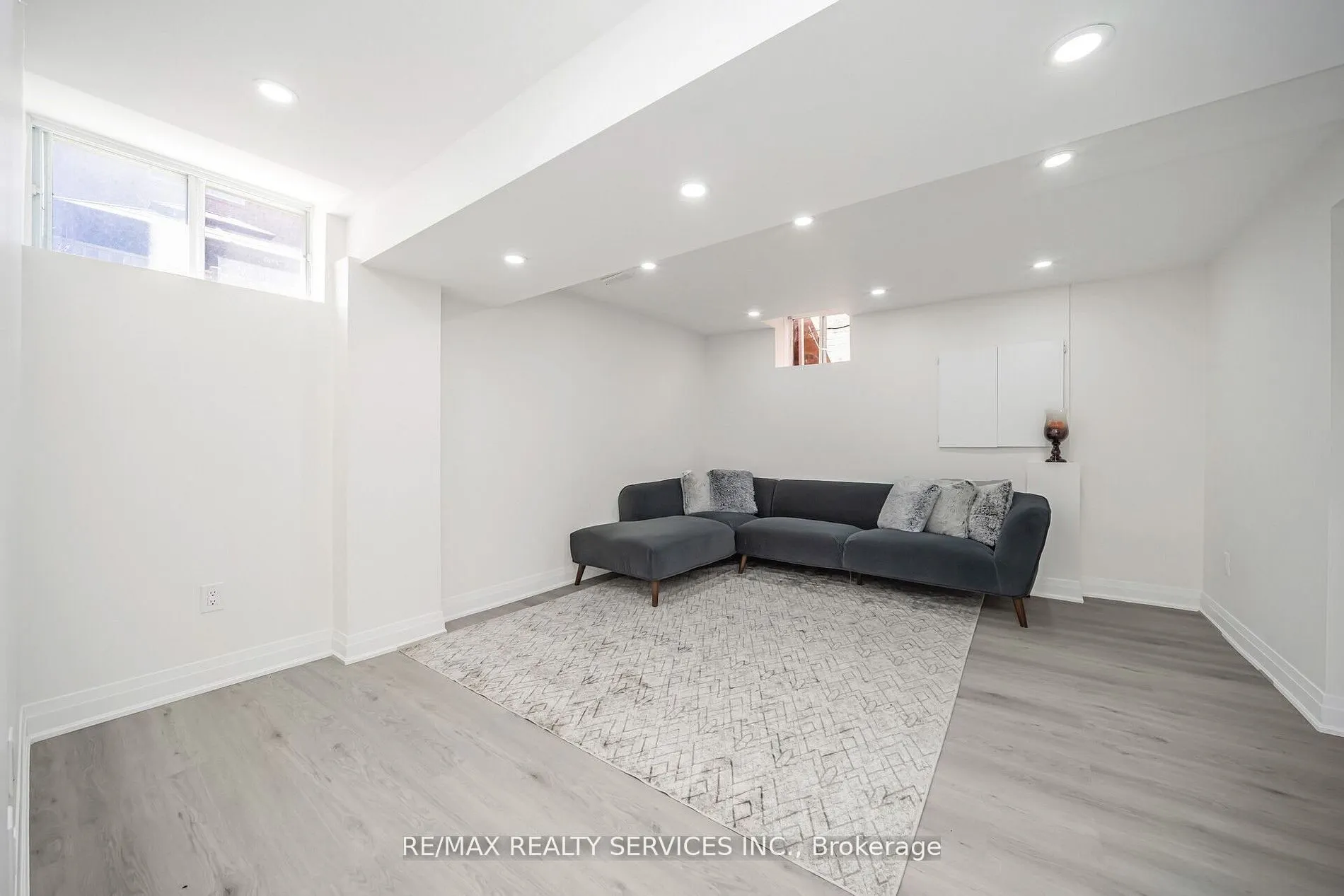 10 Linderwood Drive