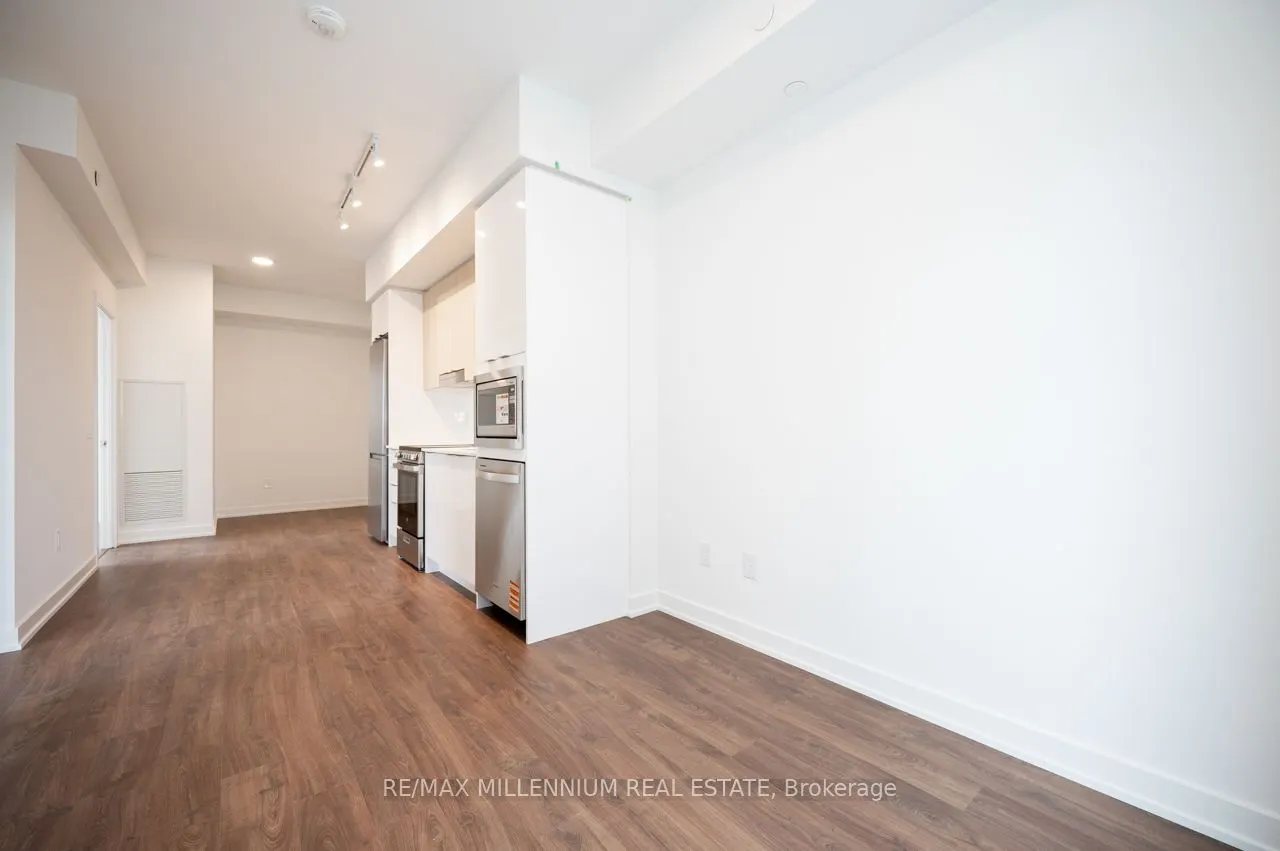 5105 Huronatrio Street, #2211