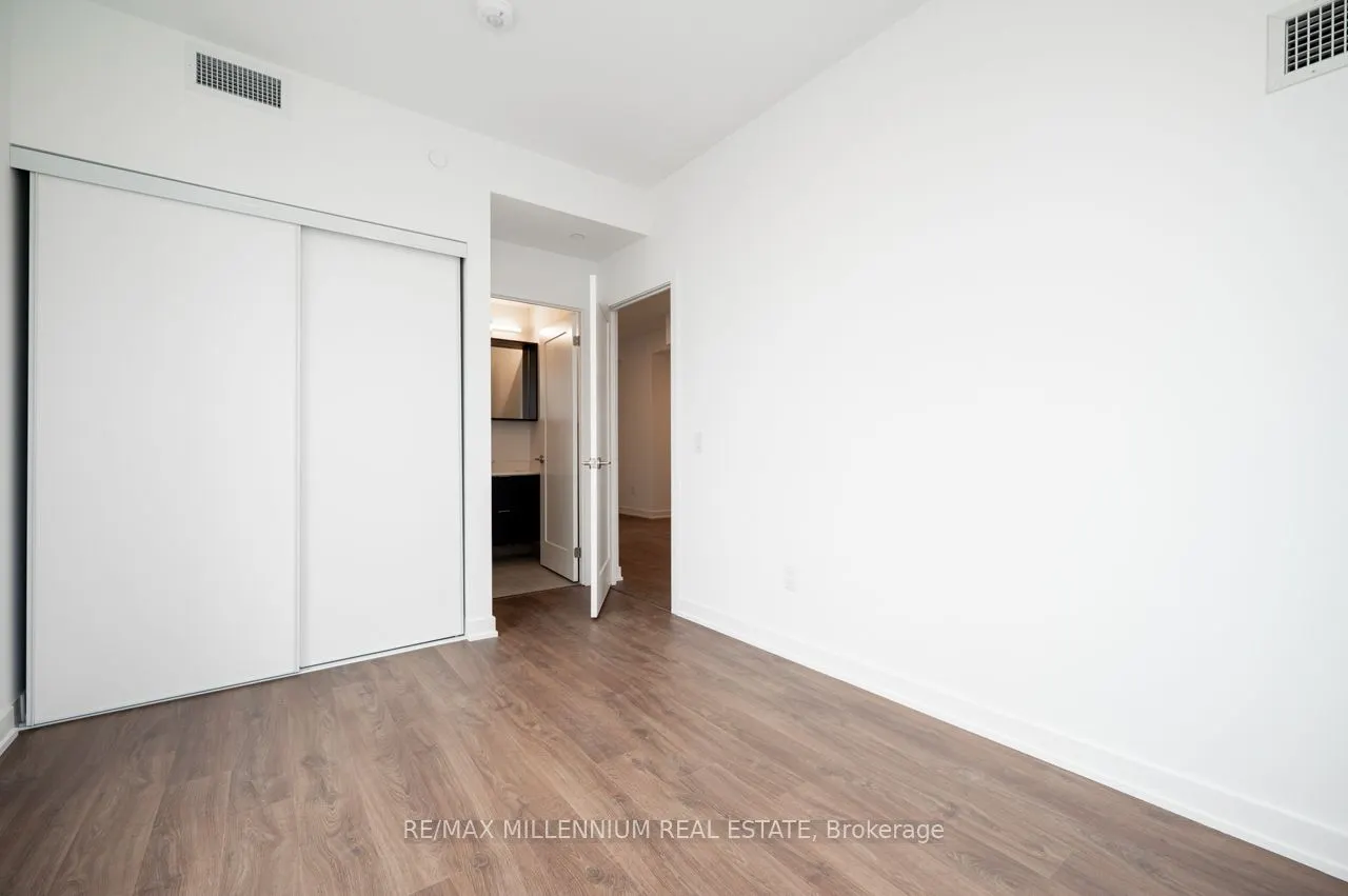 5105 Huronatrio Street, #2211