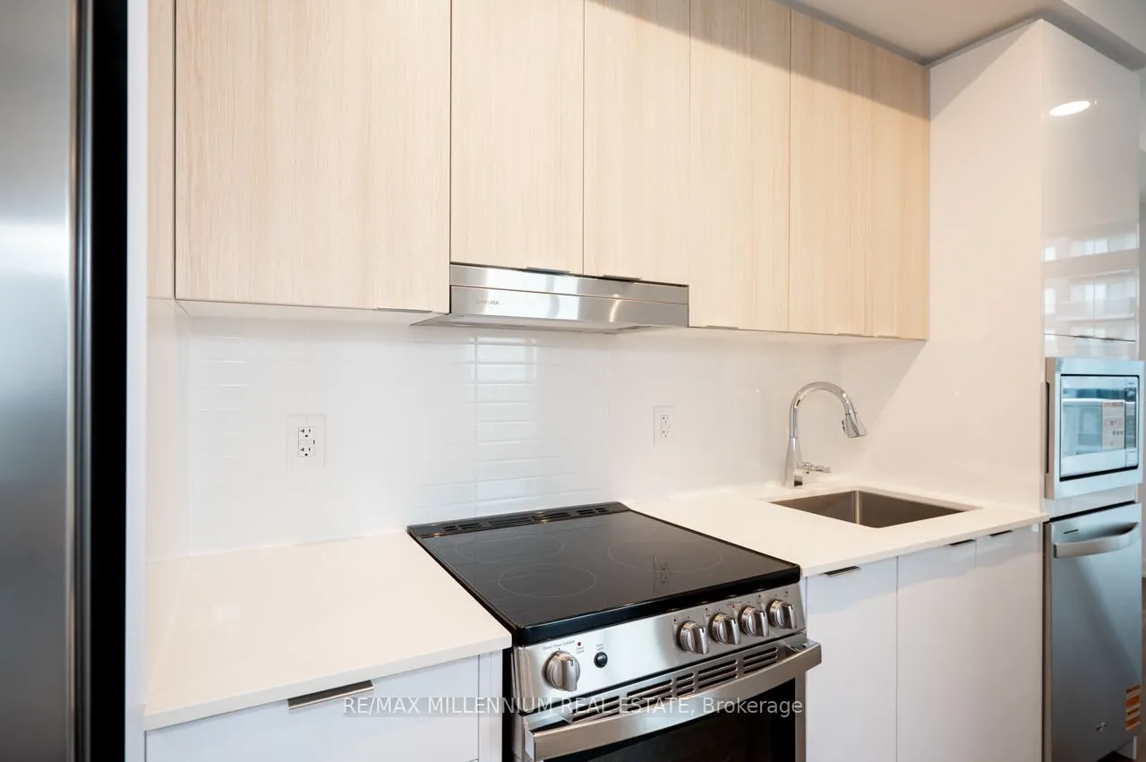 5105 Huronatrio Street, #2211