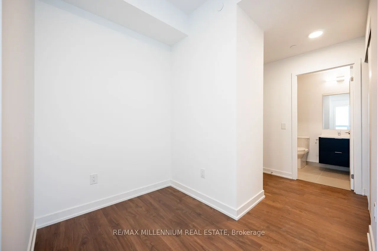 5105 Huronatrio Street, #2211