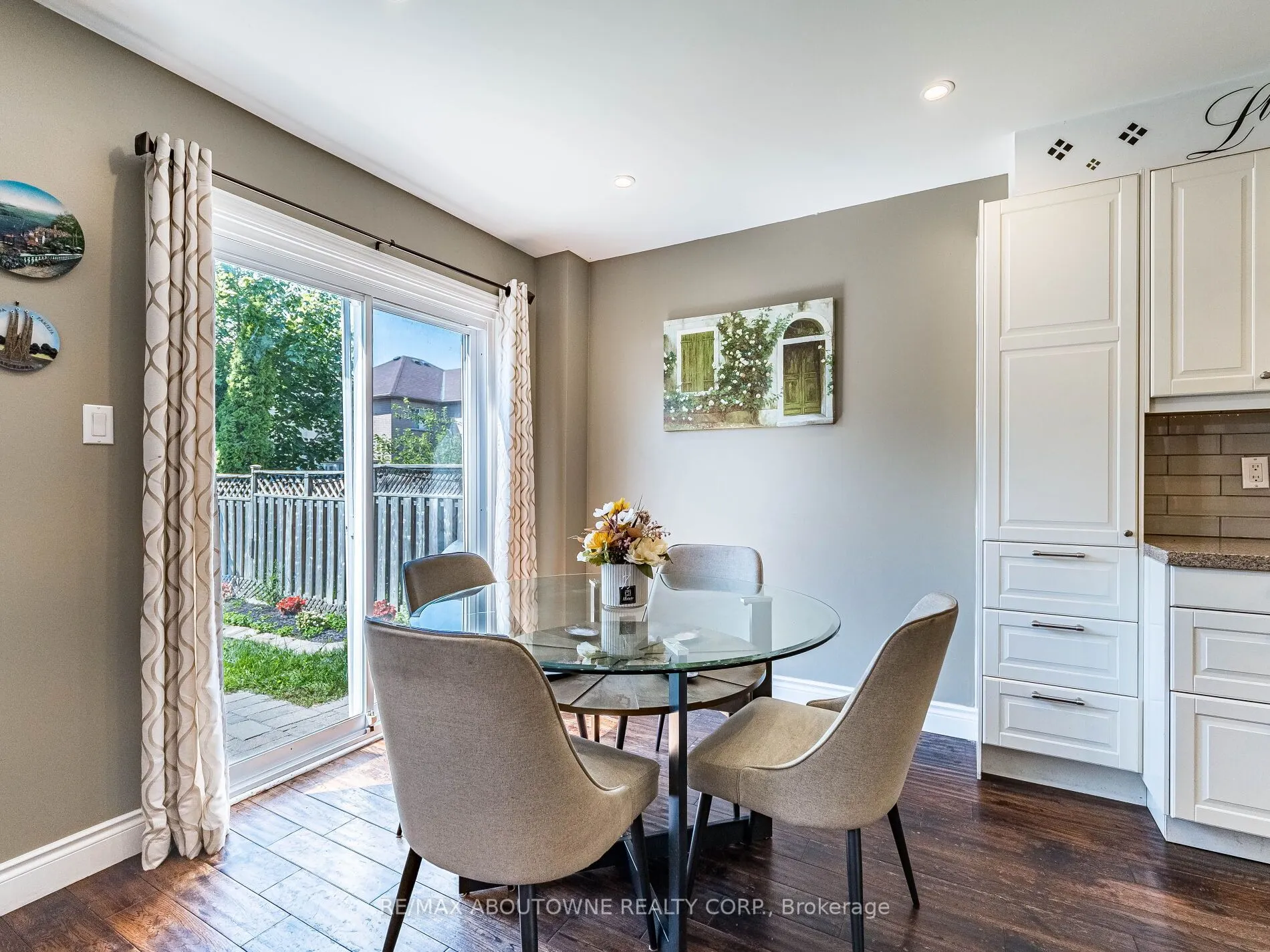 6284 Glen Meadows Road