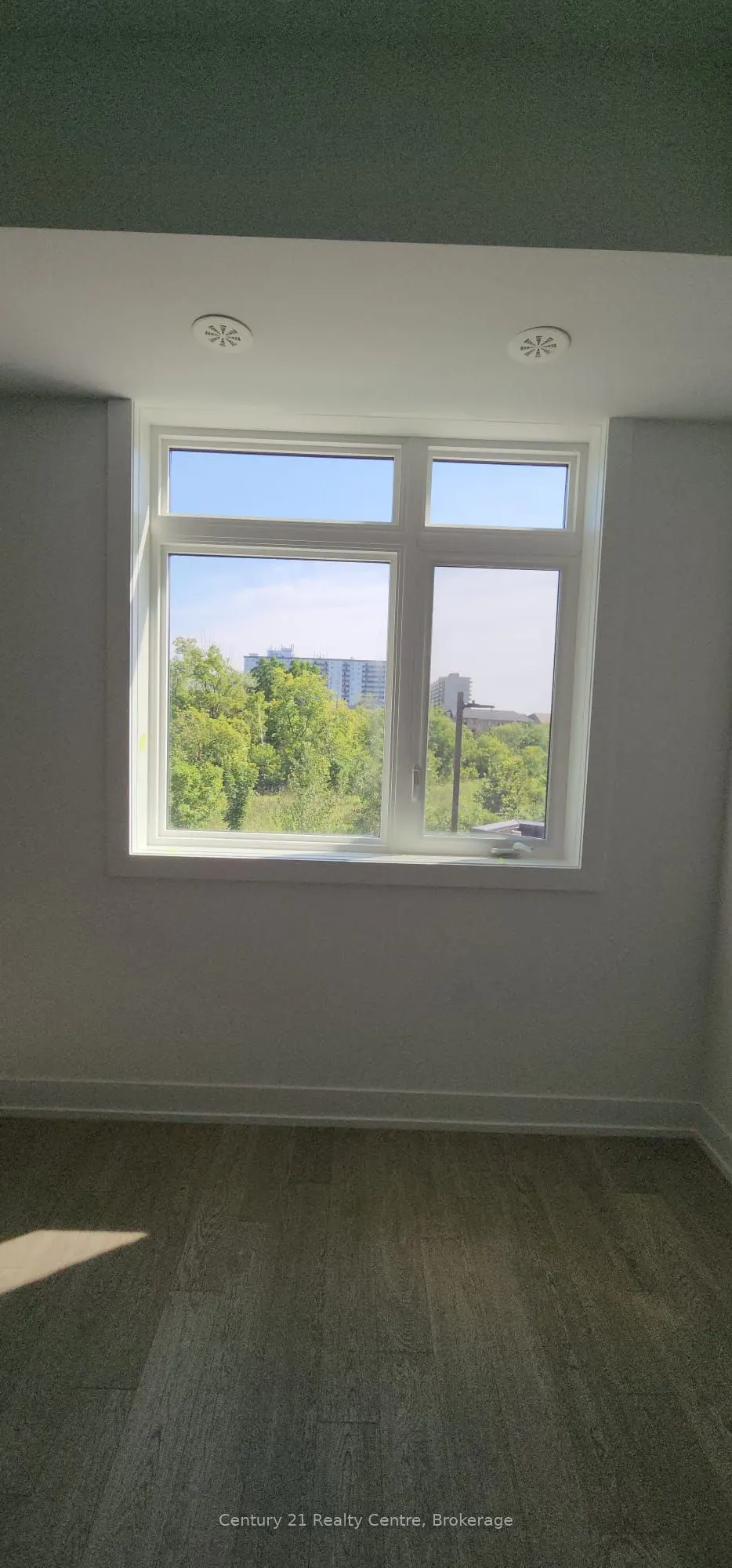 1115 Douglas Mccurdy Common E, #206
