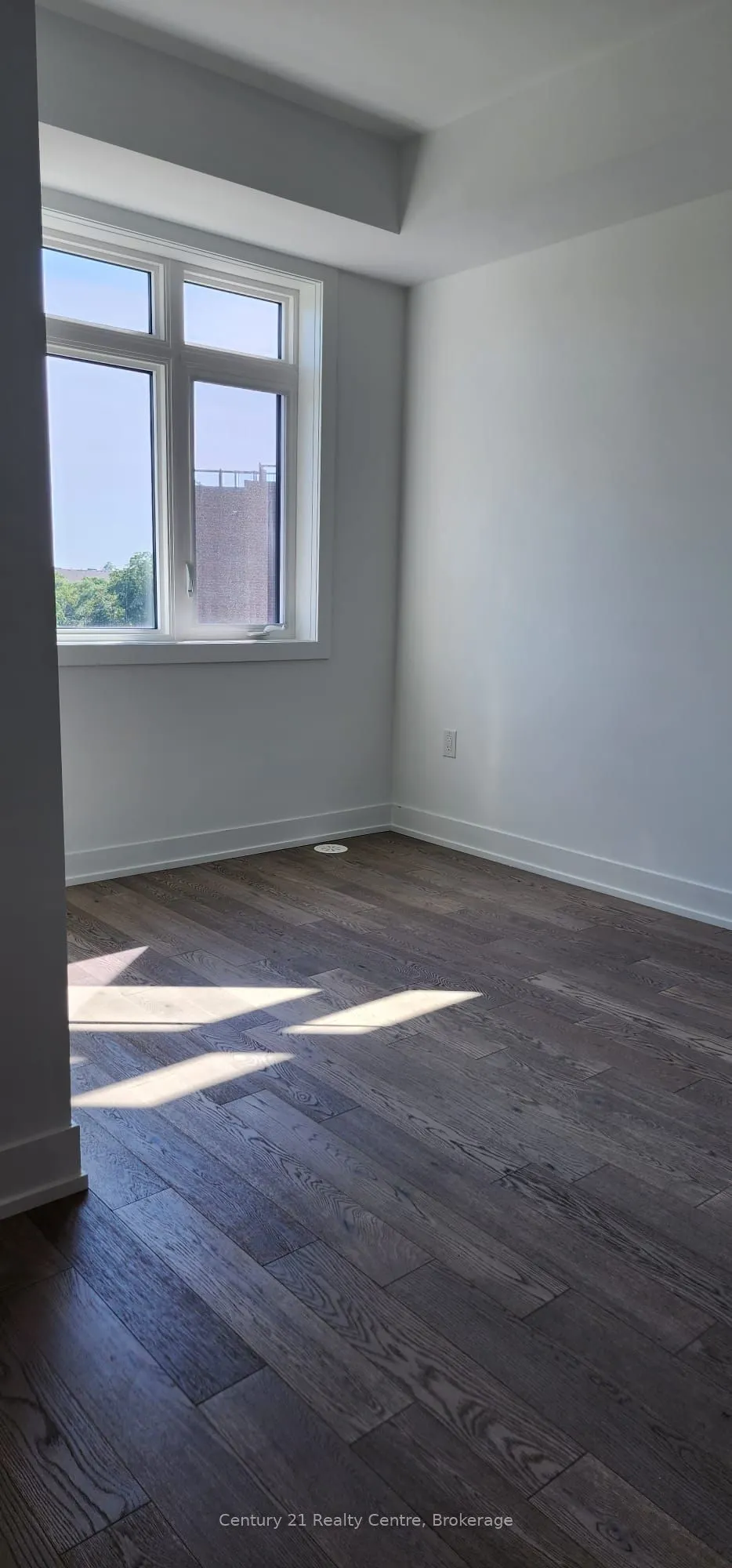 1115 Douglas Mccurdy Common E, #206
