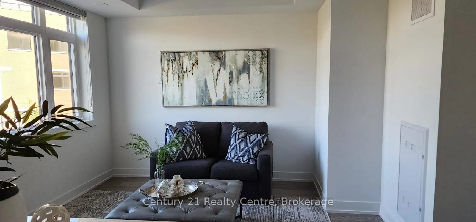 1115 Douglas Mccurdy Common E, #206