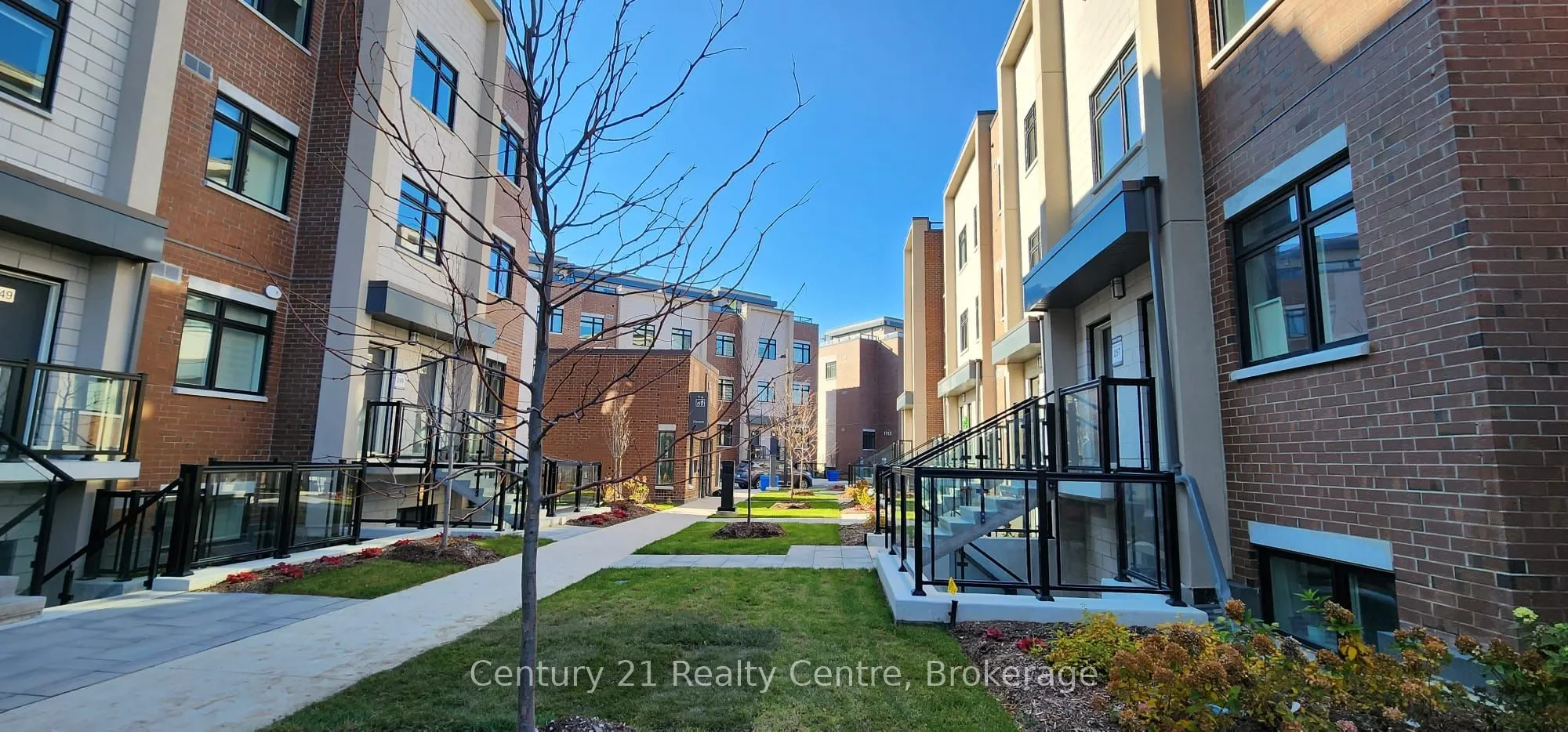 1115 Douglas Mccurdy Common E, #206