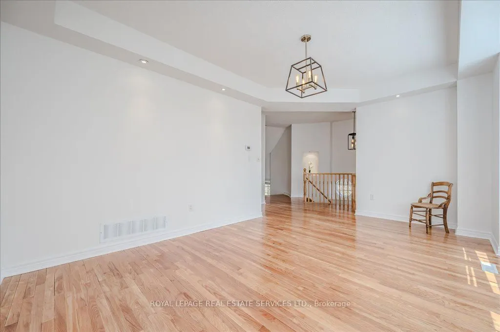 1267 Dorval Drive, #19