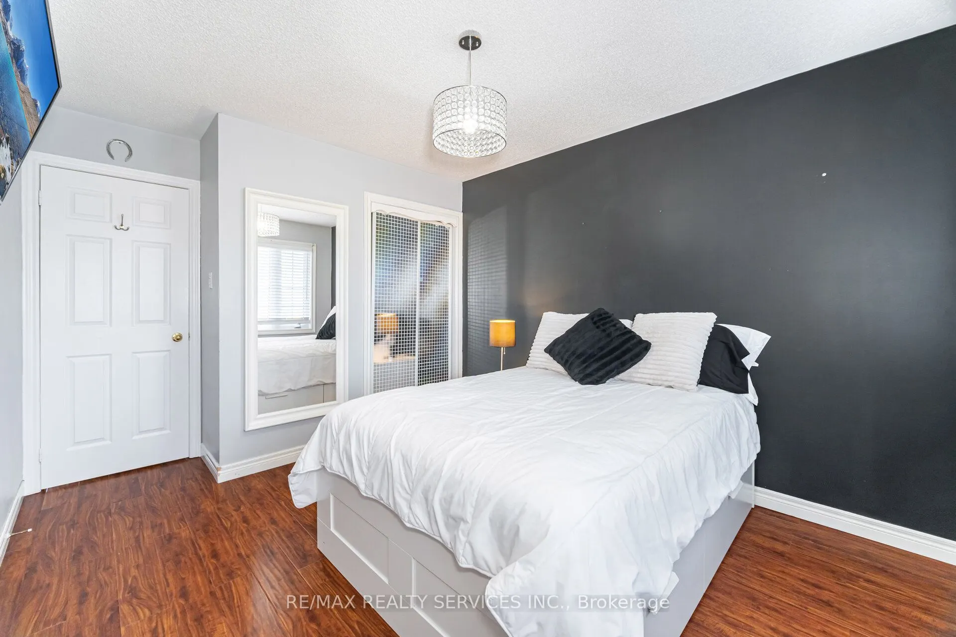 123 Farthingale Crescent