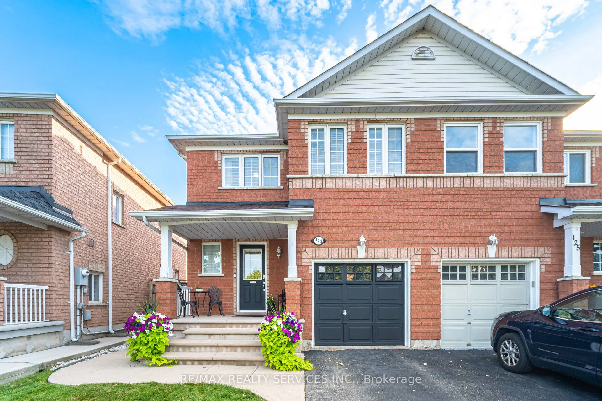 123 Farthingale Crescent