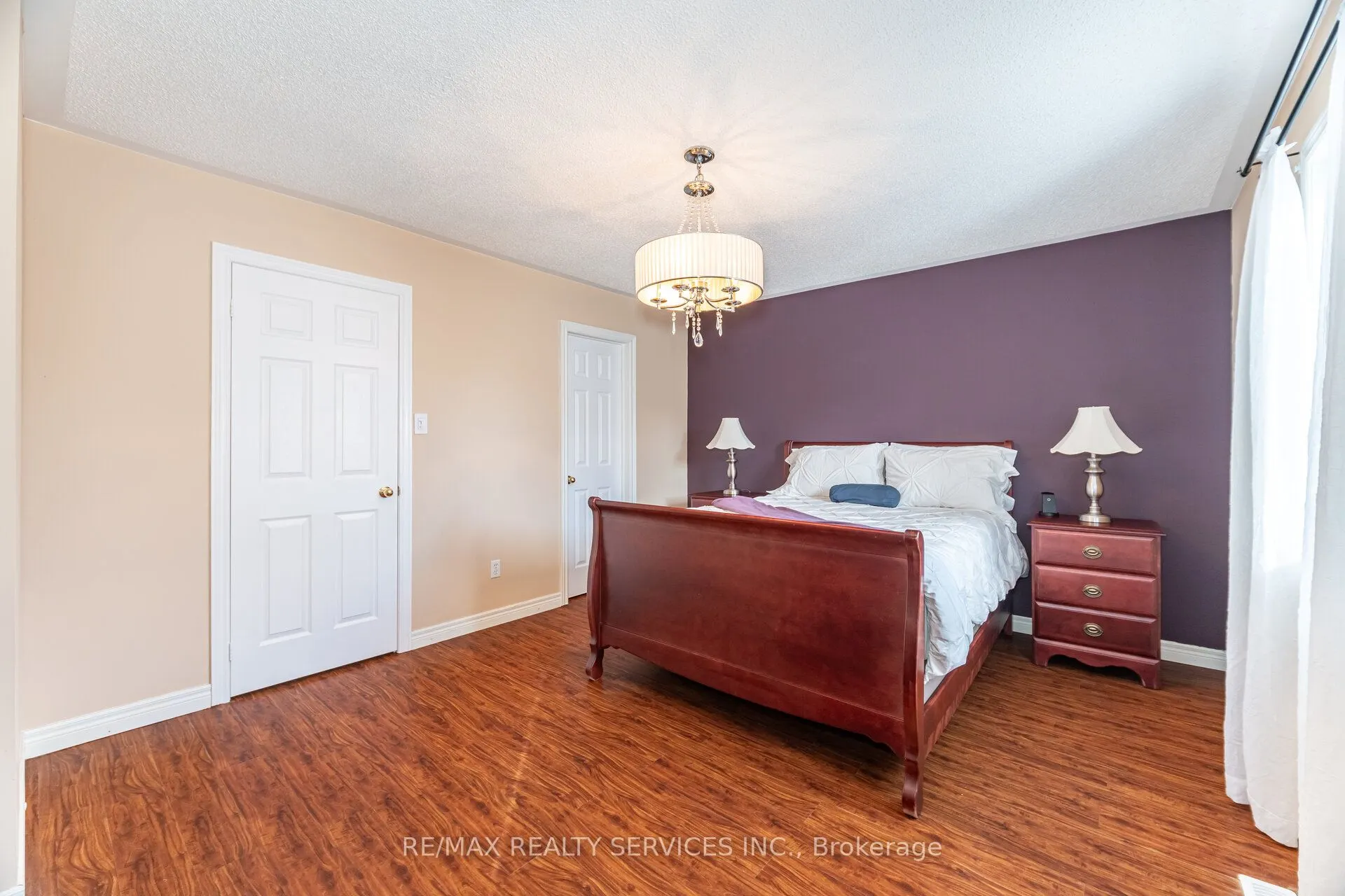 123 Farthingale Crescent