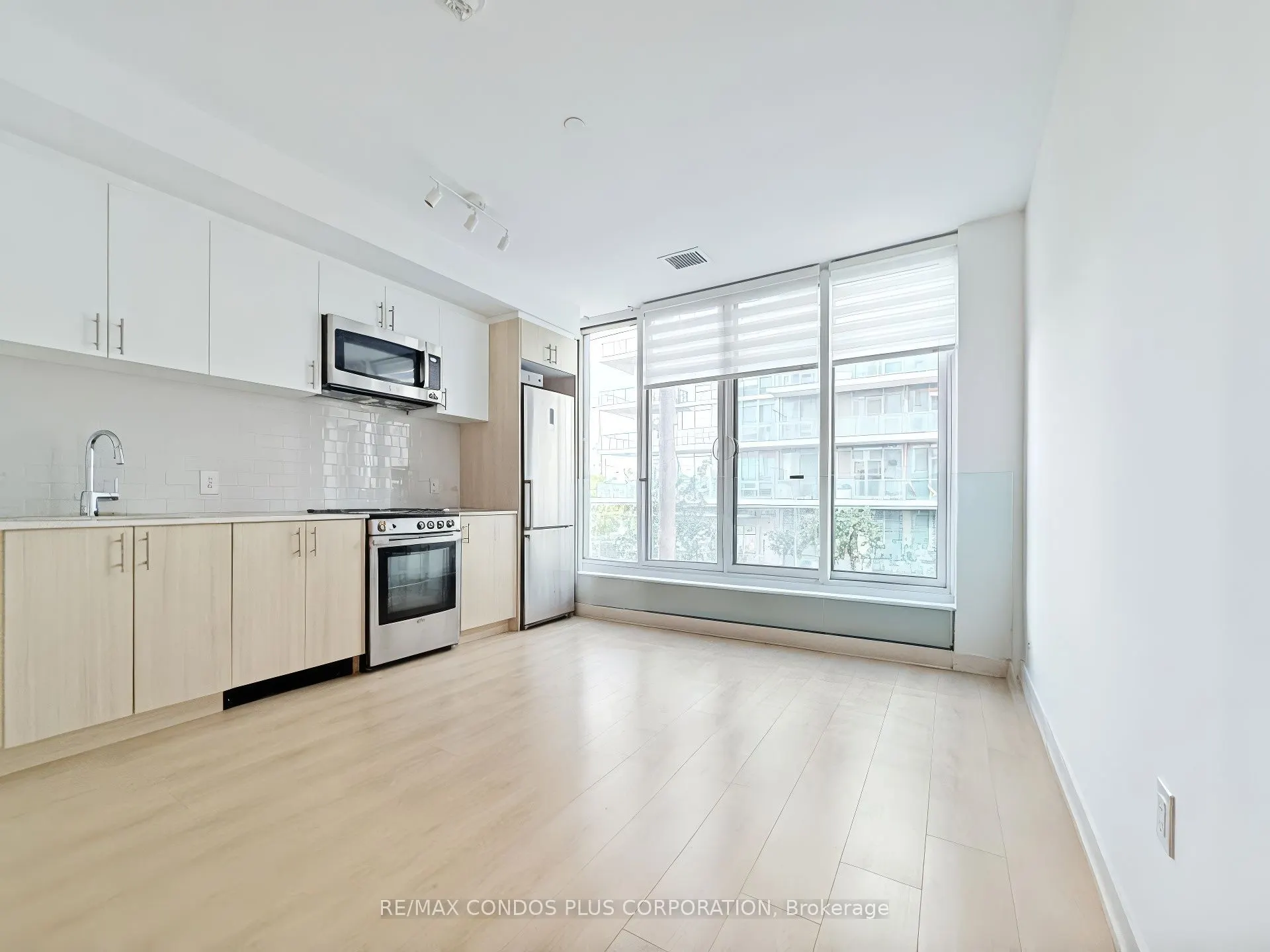 1195 The Queensway, #M03