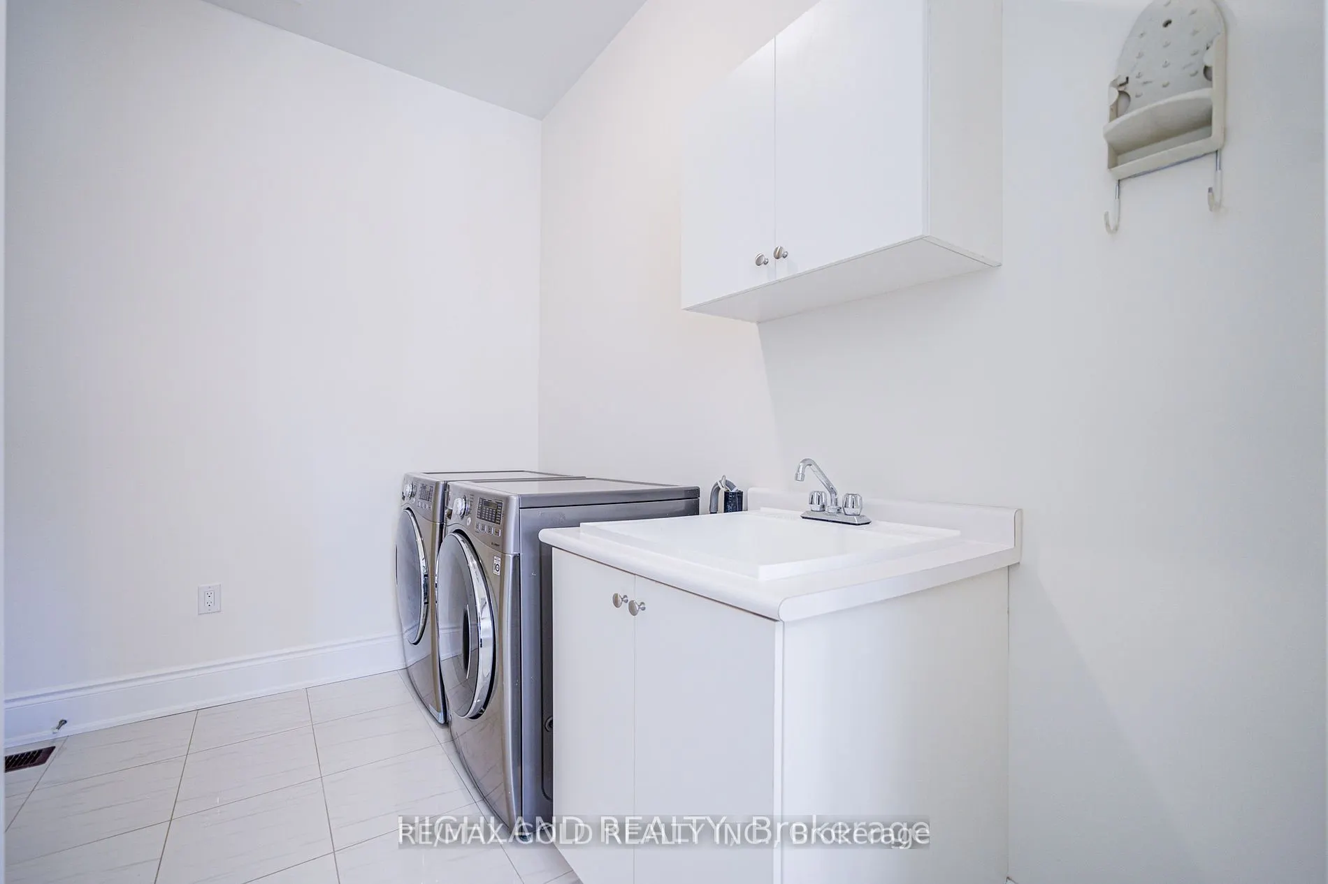 3143 William Rose Way