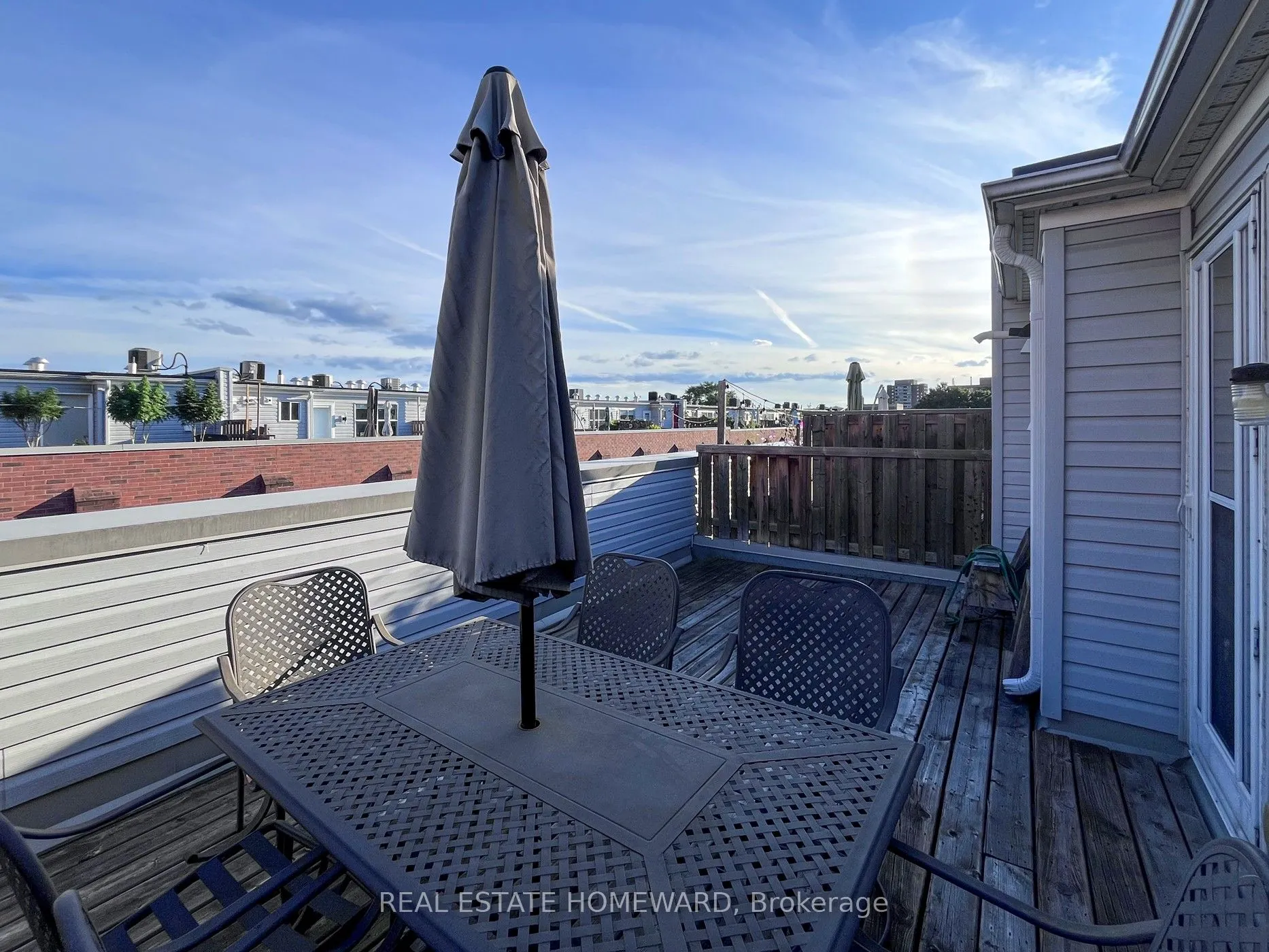 23 Dekoven Mews, #3
