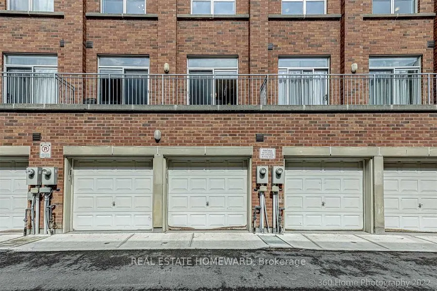 23 Dekoven Mews, #3