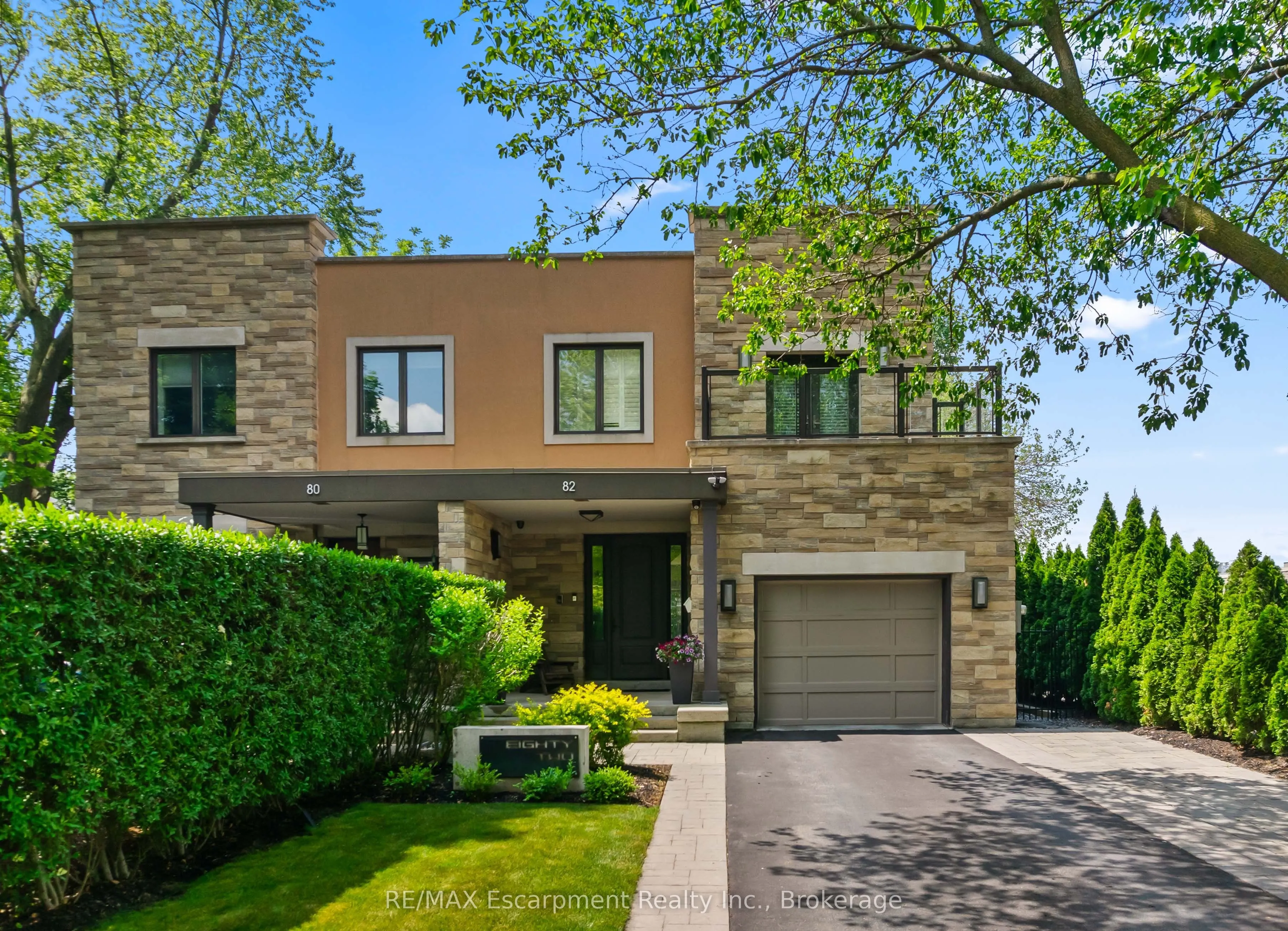 82 Brant Street