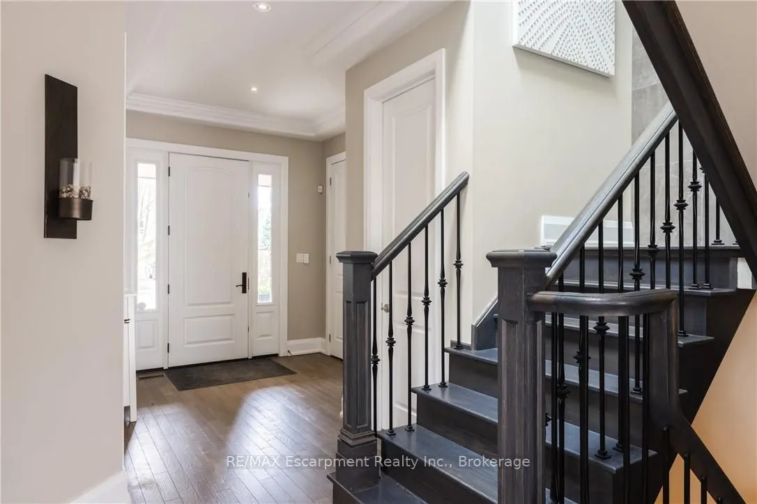 82 Brant Street