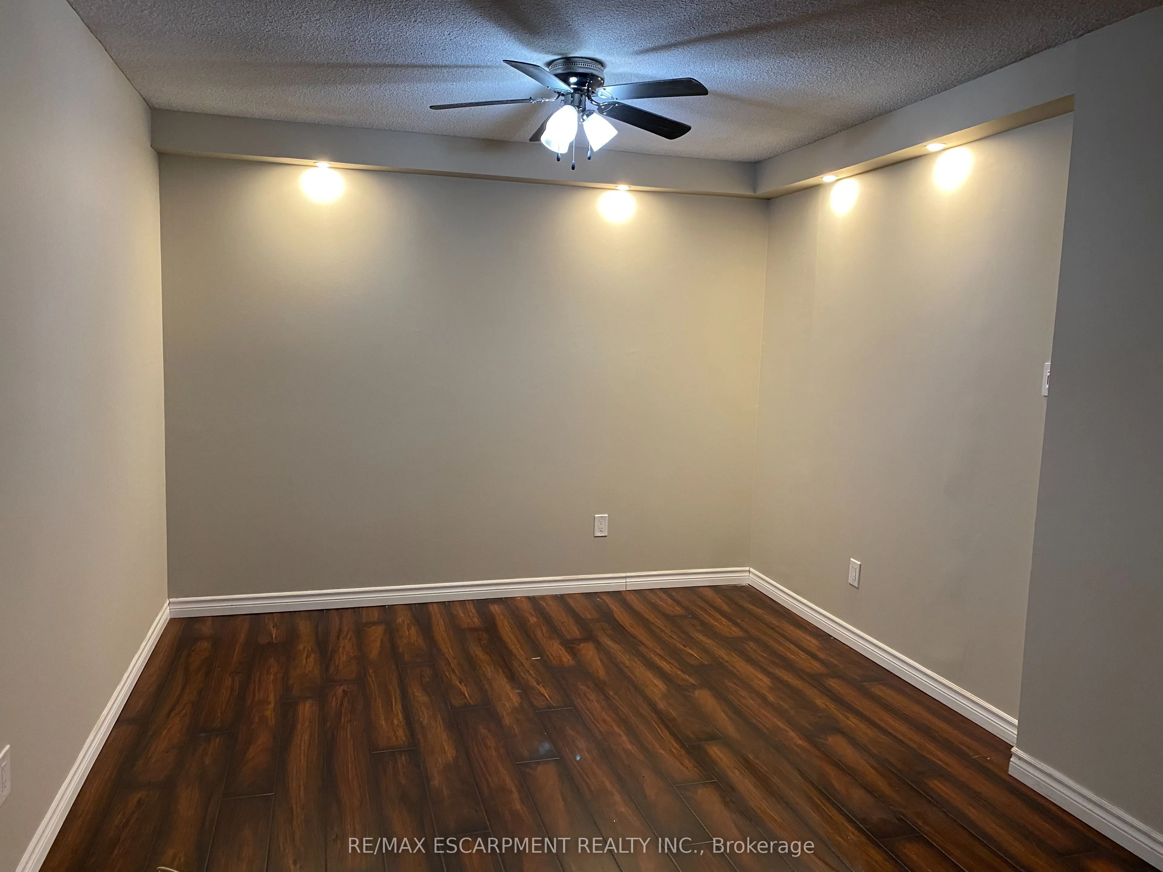 50 Mississauga Valley Boulevard, #120