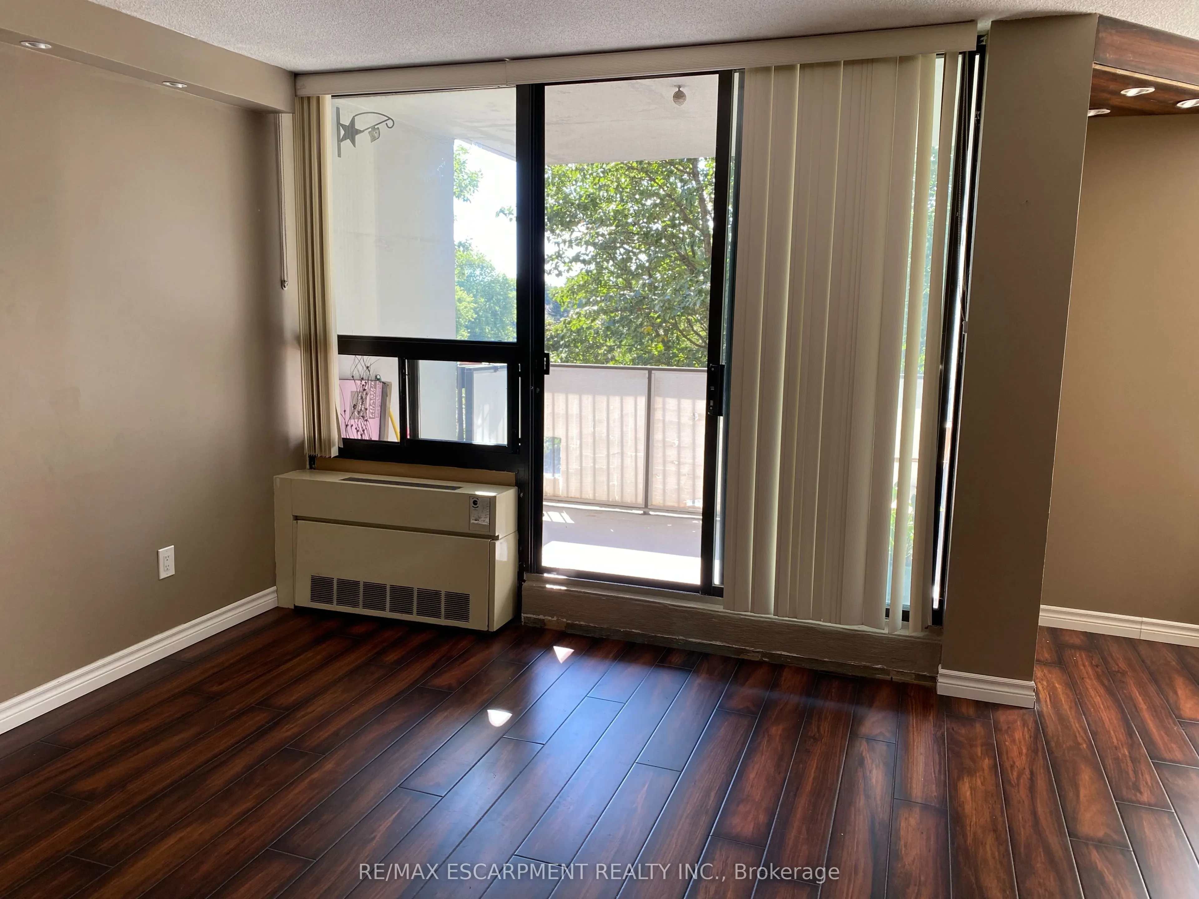 50 Mississauga Valley Boulevard, #120