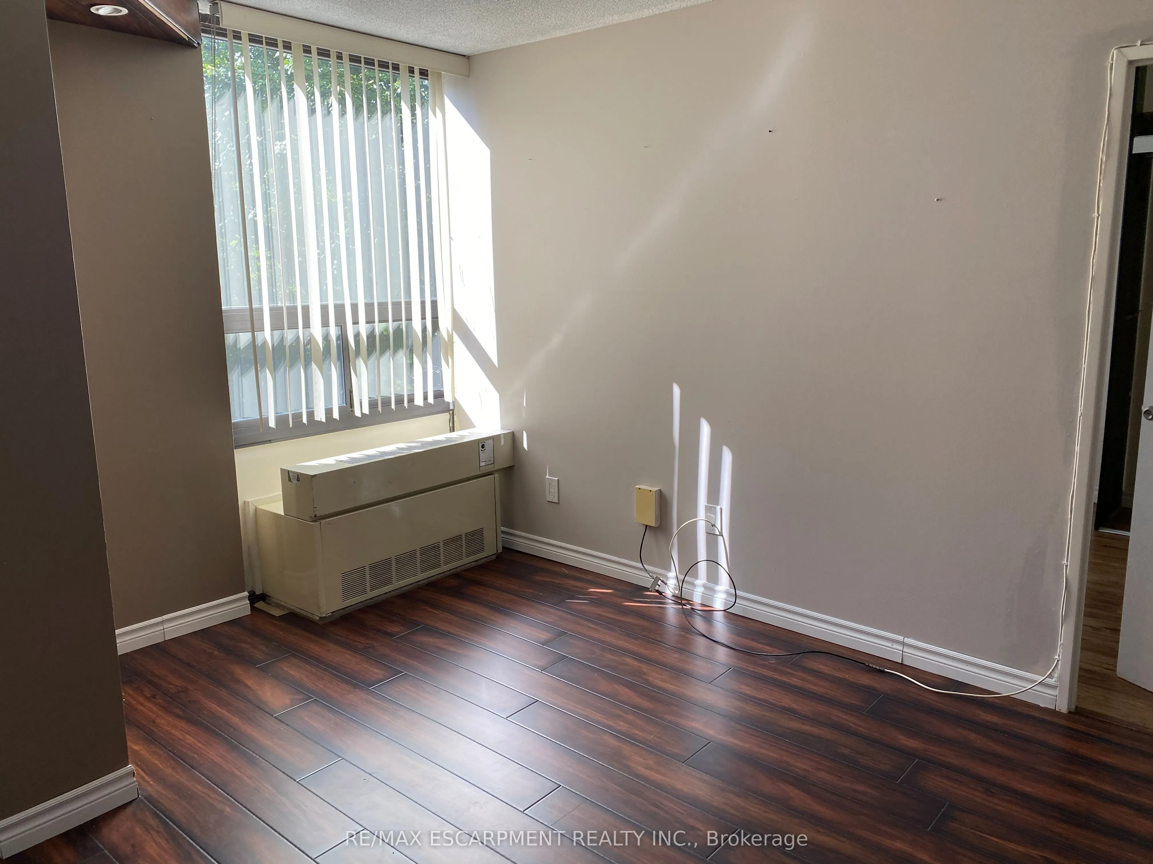 50 Mississauga Valley Boulevard, #120