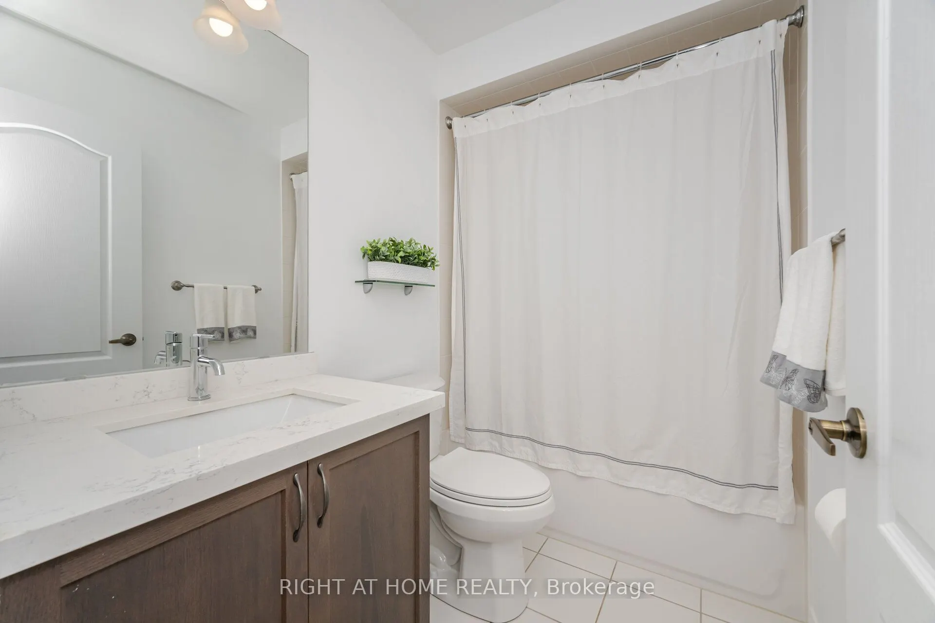 3302 Granite Gate