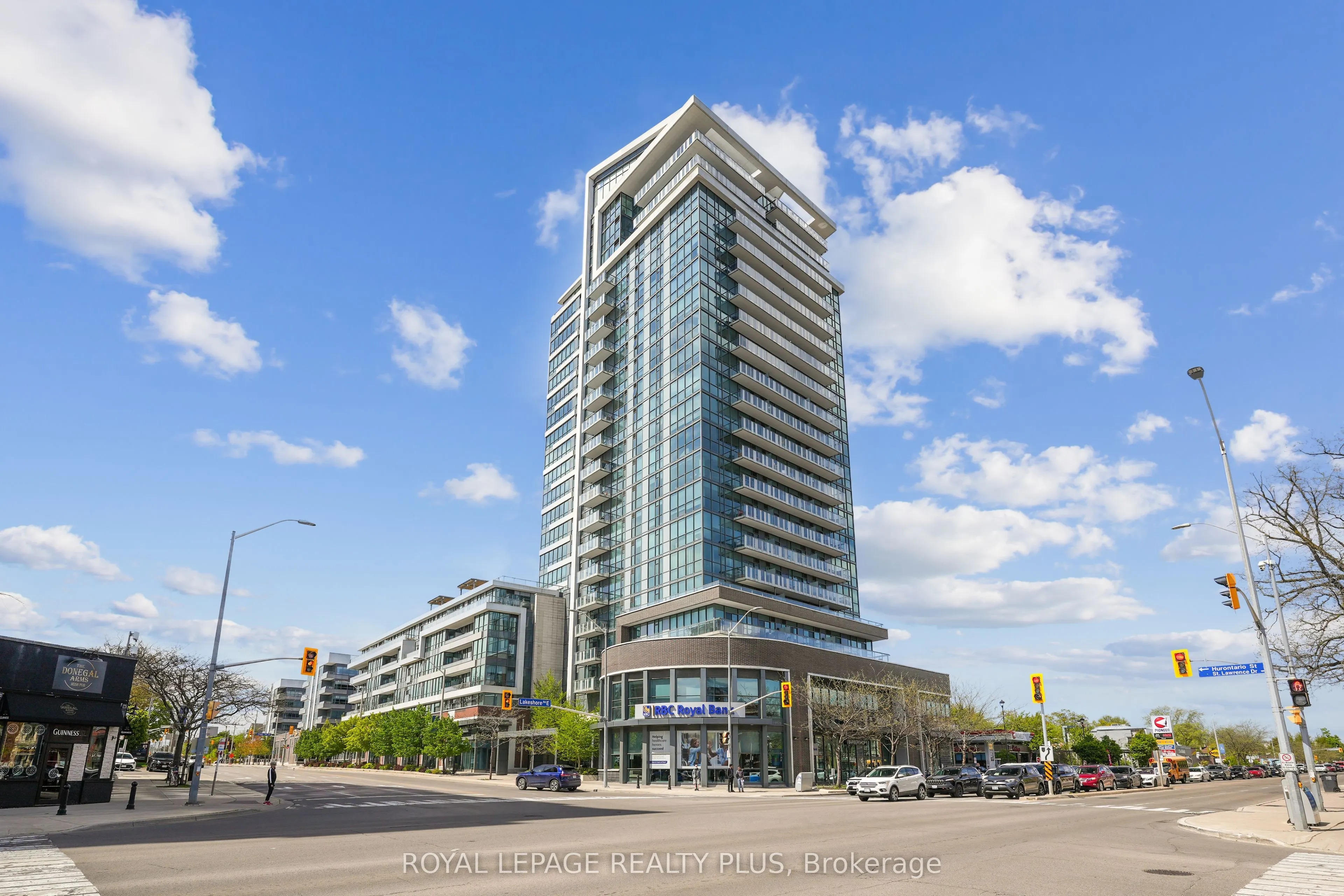 1 Hurontario Street, #403