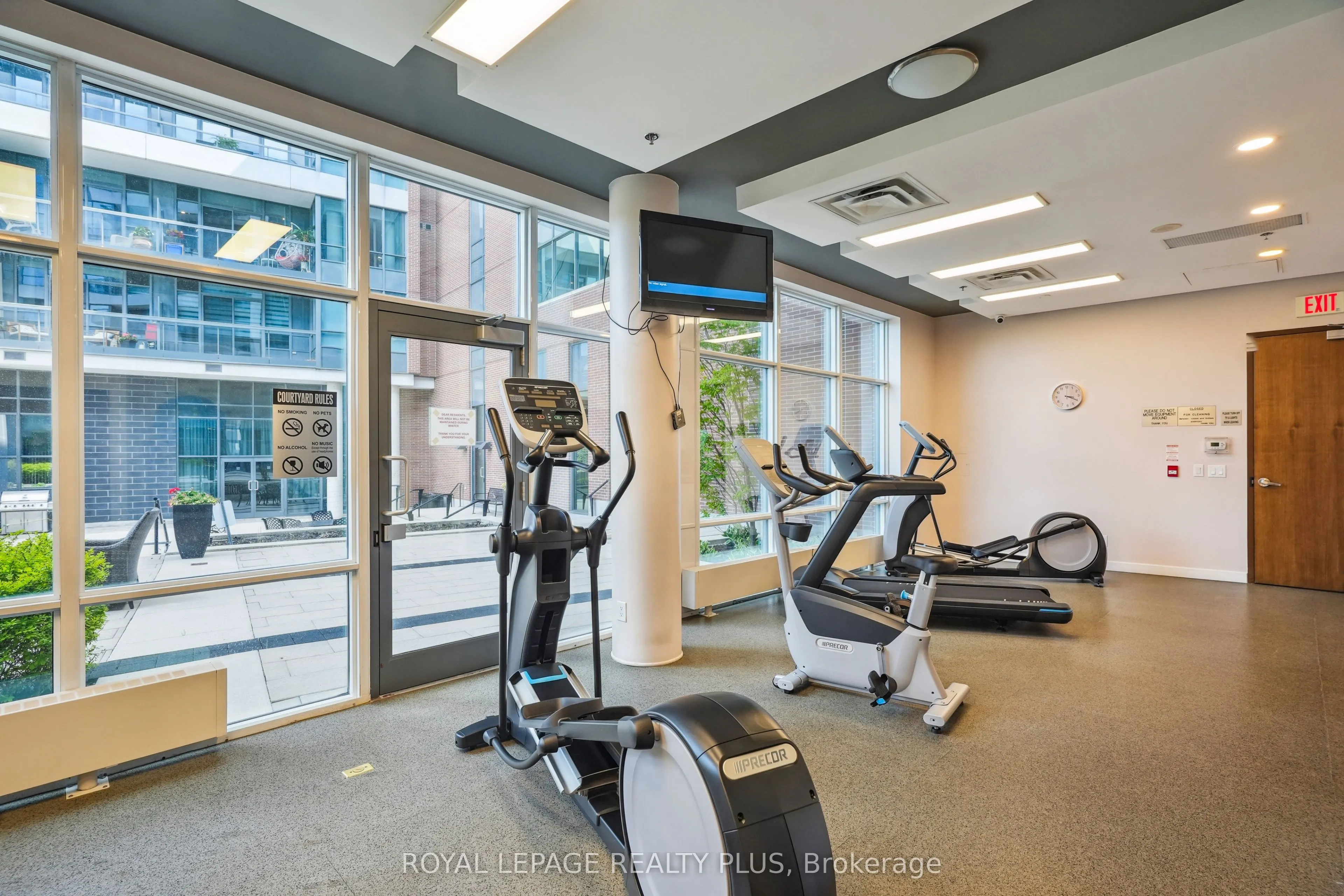 1 Hurontario Street, #403