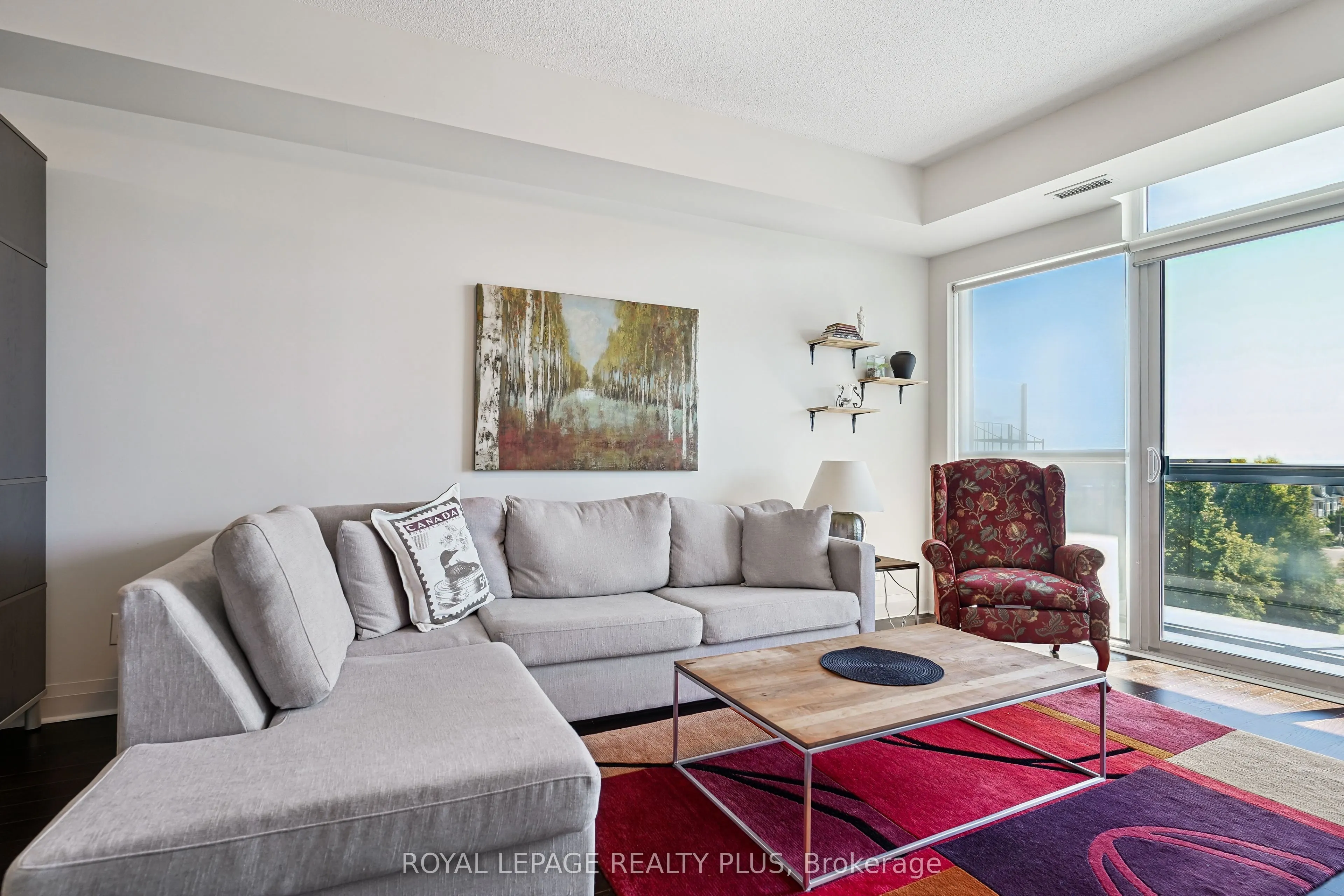 1 Hurontario Street, #403