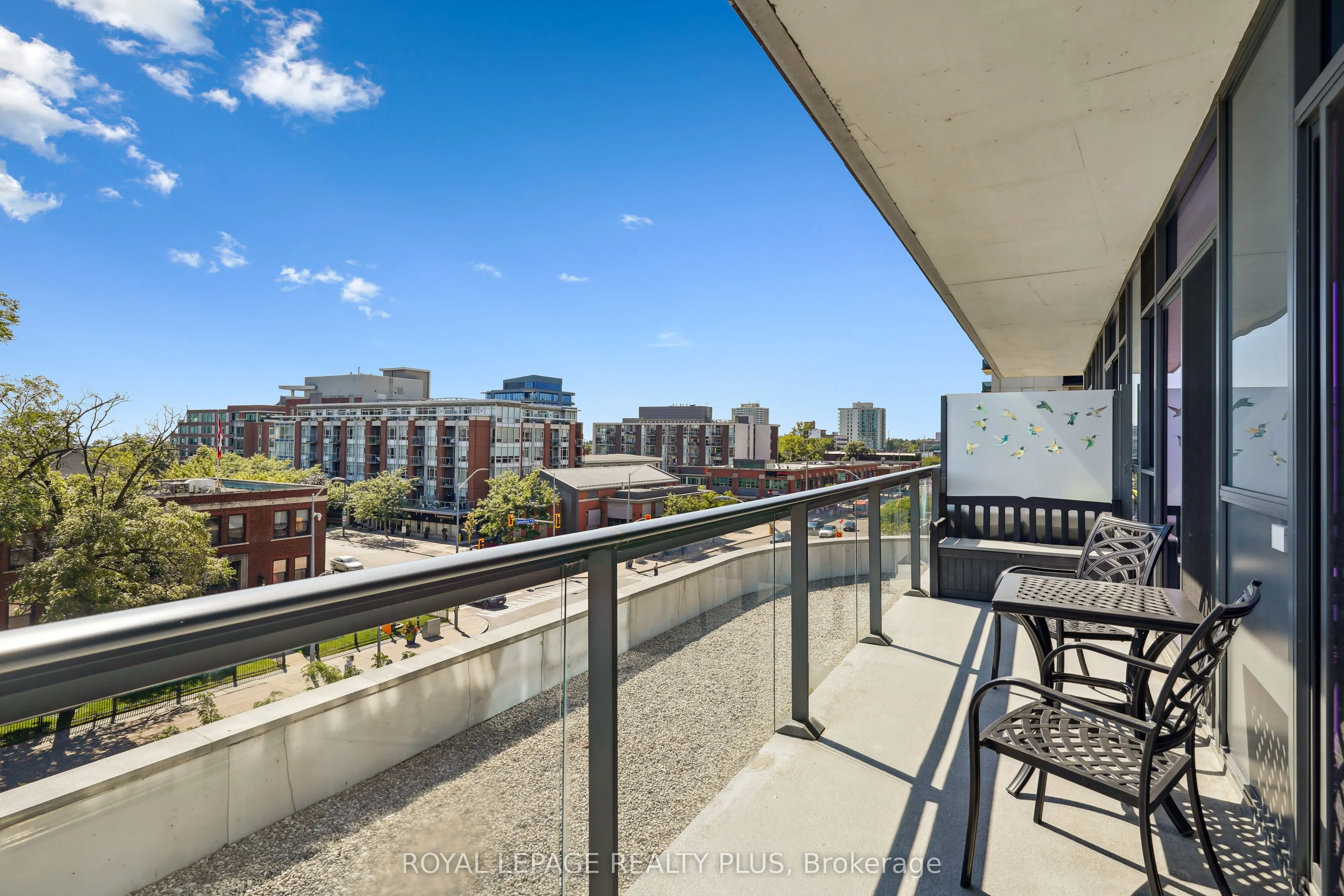 1 Hurontario Street, #403