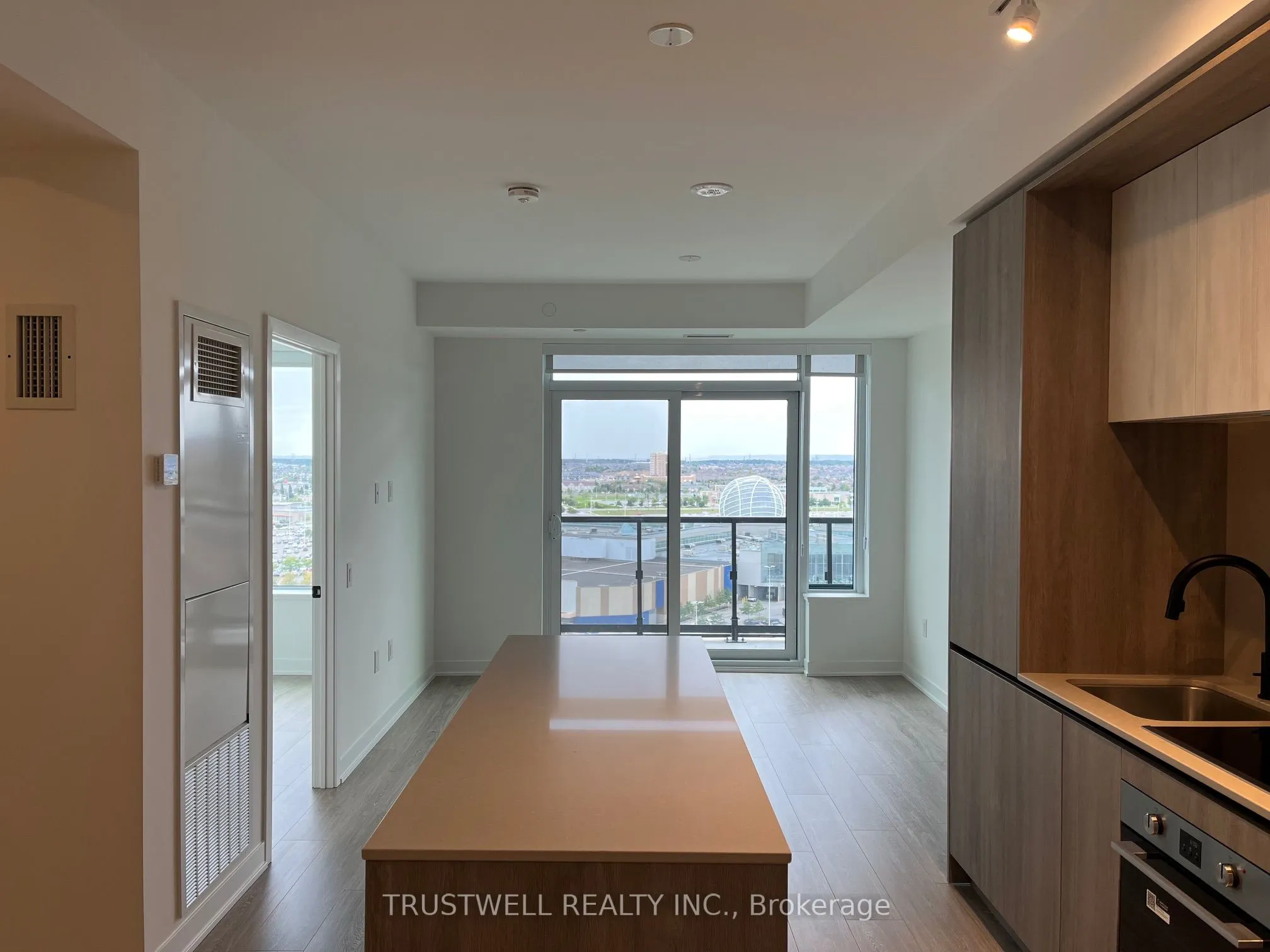 2495 Eglinton Avenue W, #1605