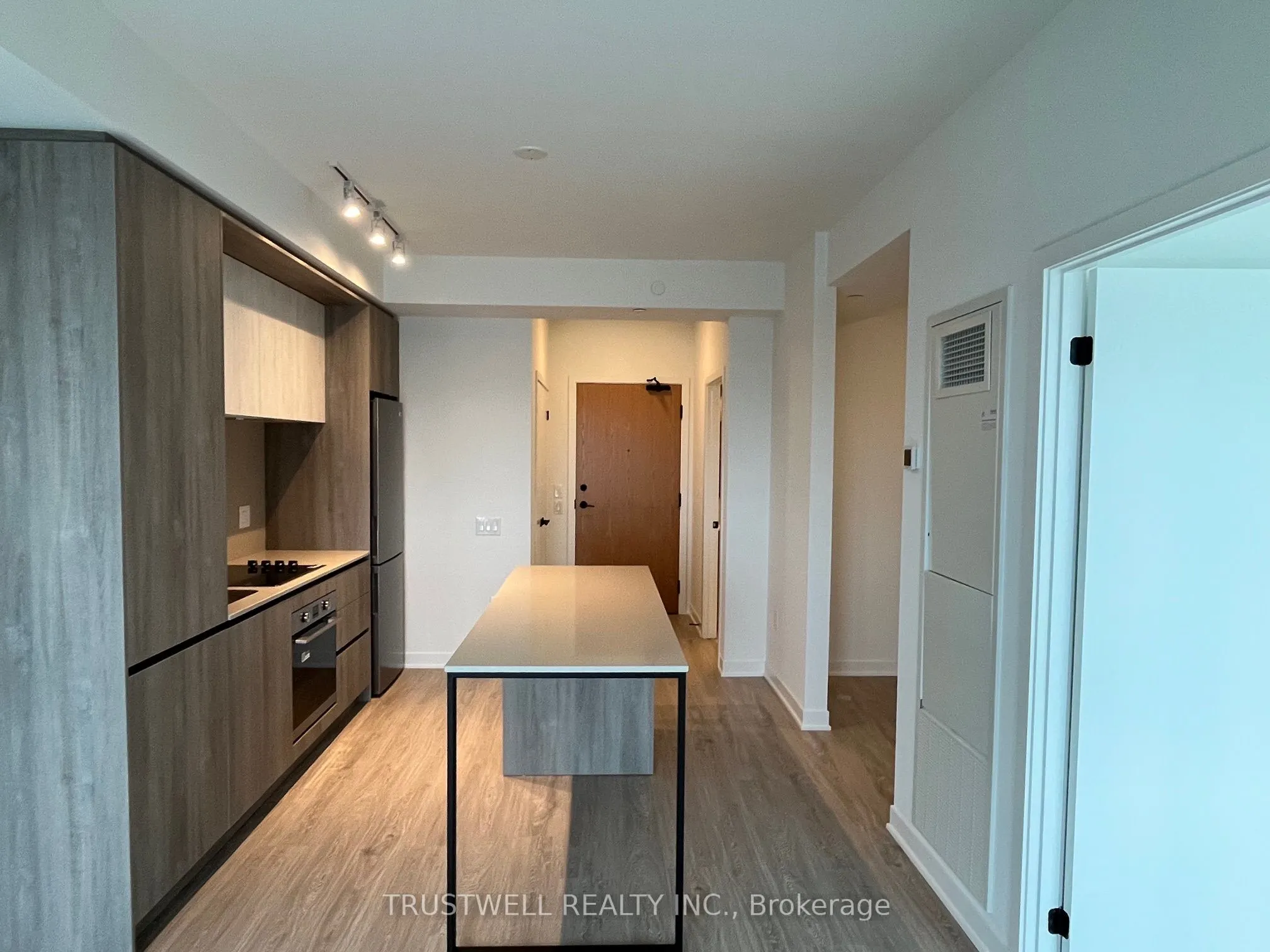 2495 Eglinton Avenue W, #1605