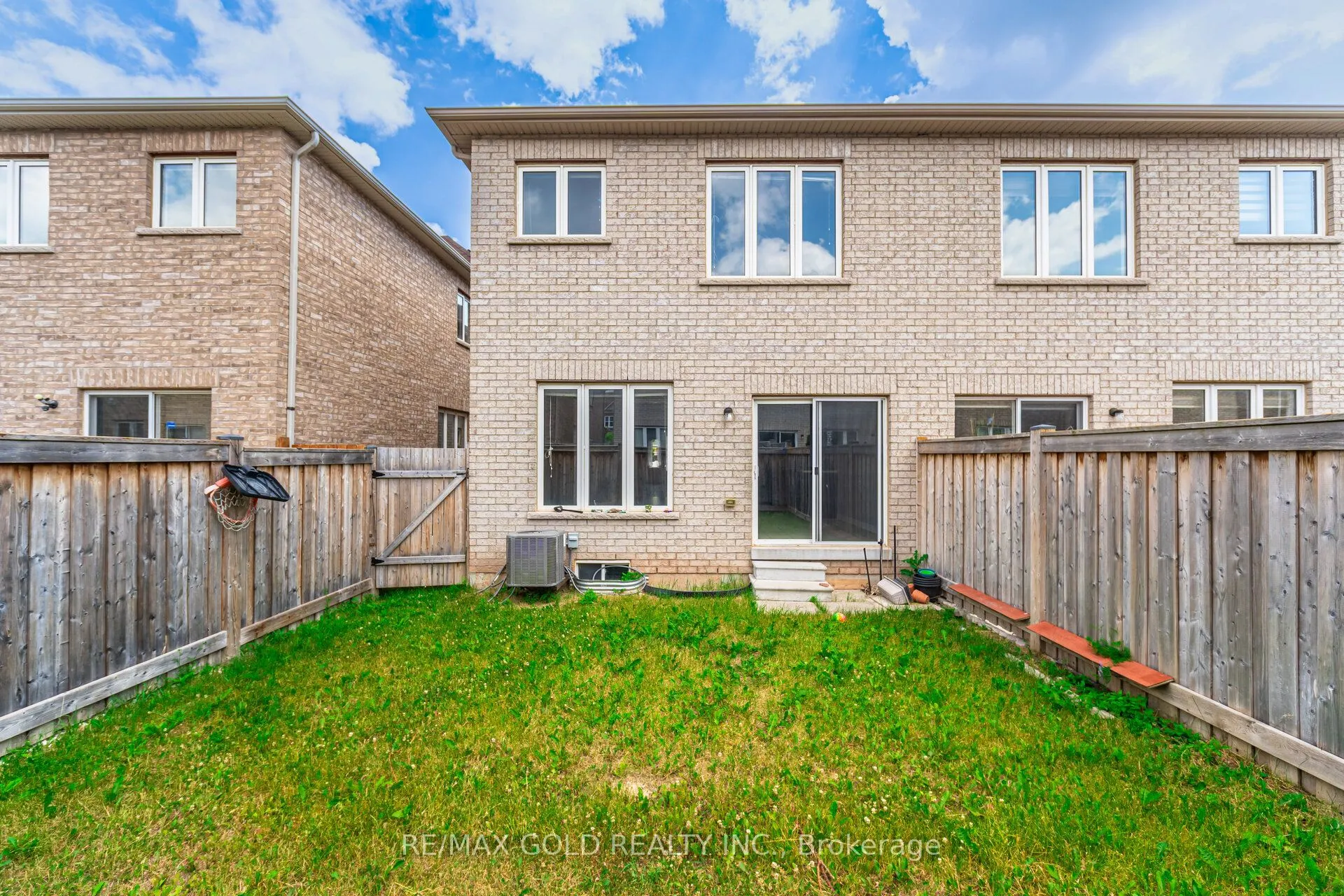 67 Yardley Crescent
