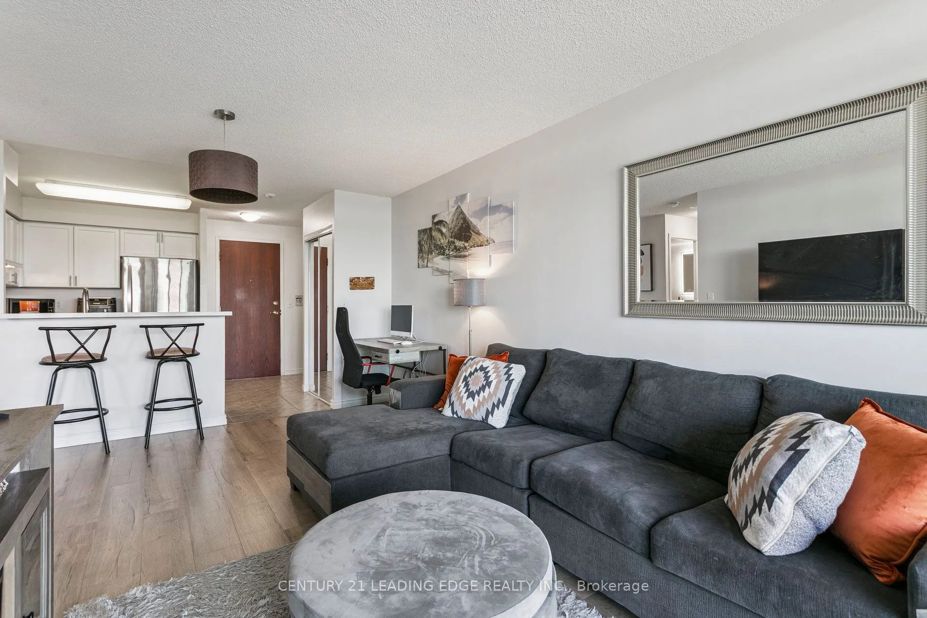 2545 Erin Centre Boulevard, #1111