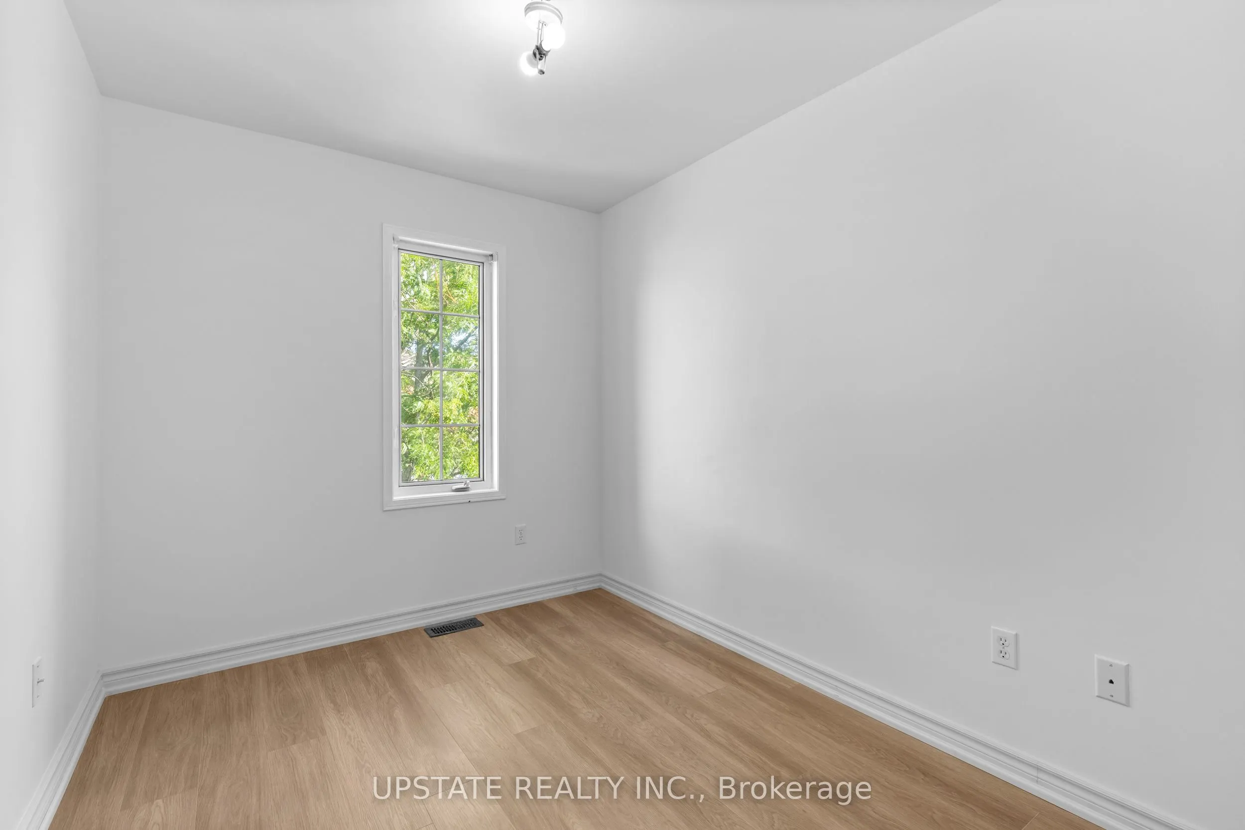 49 Sand Cherry Crescent