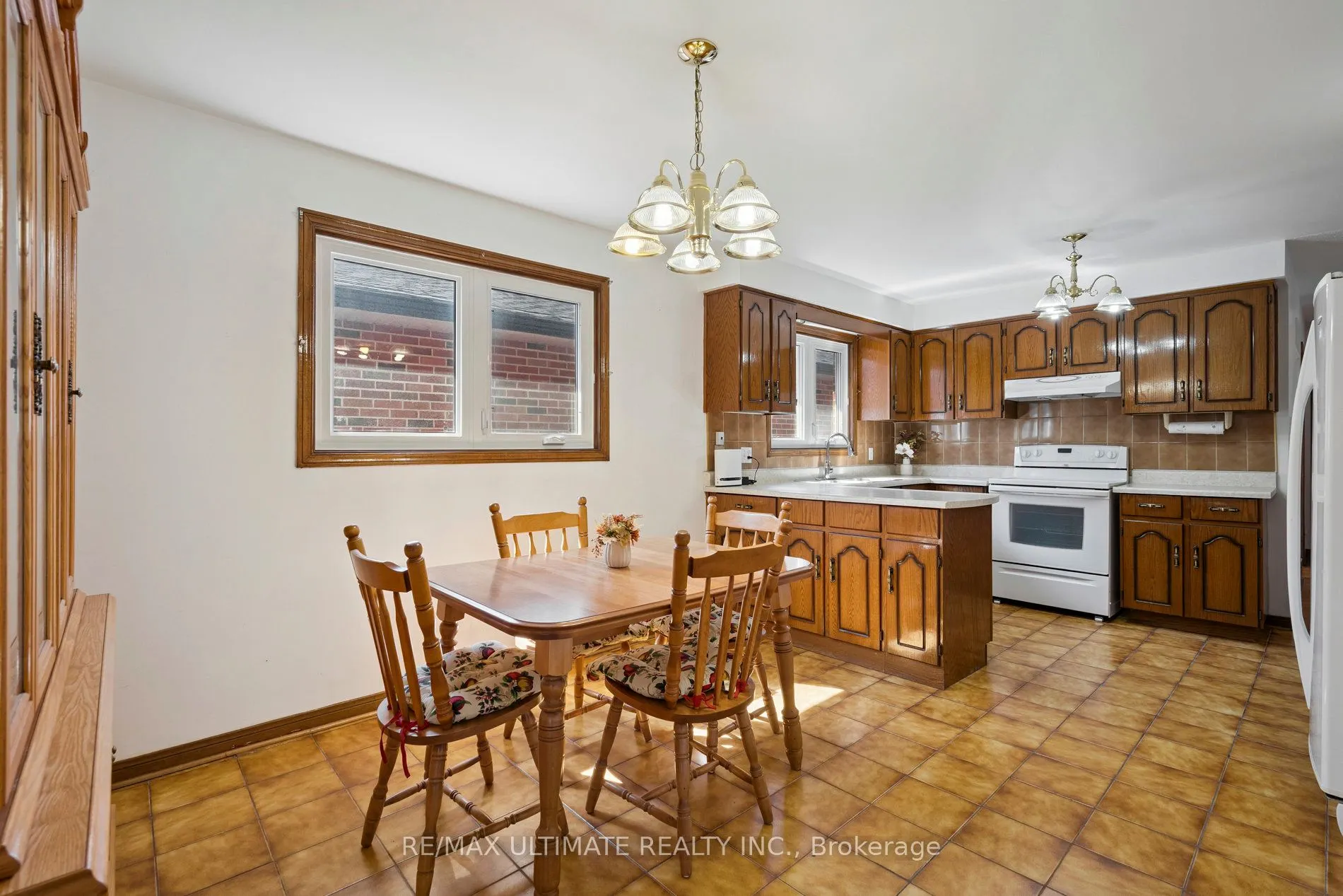 14 SYNDICATE Avenue