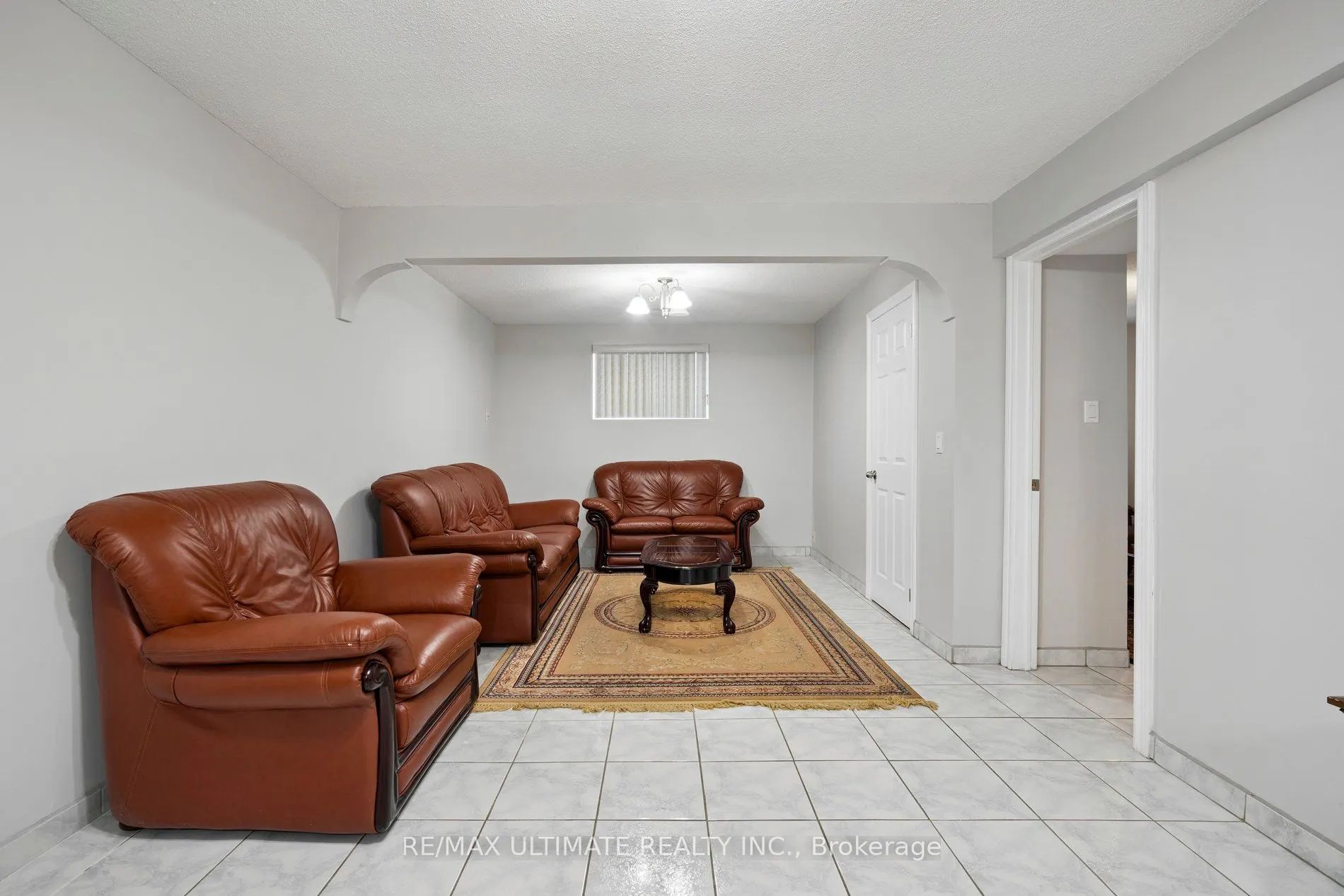 14 SYNDICATE Avenue