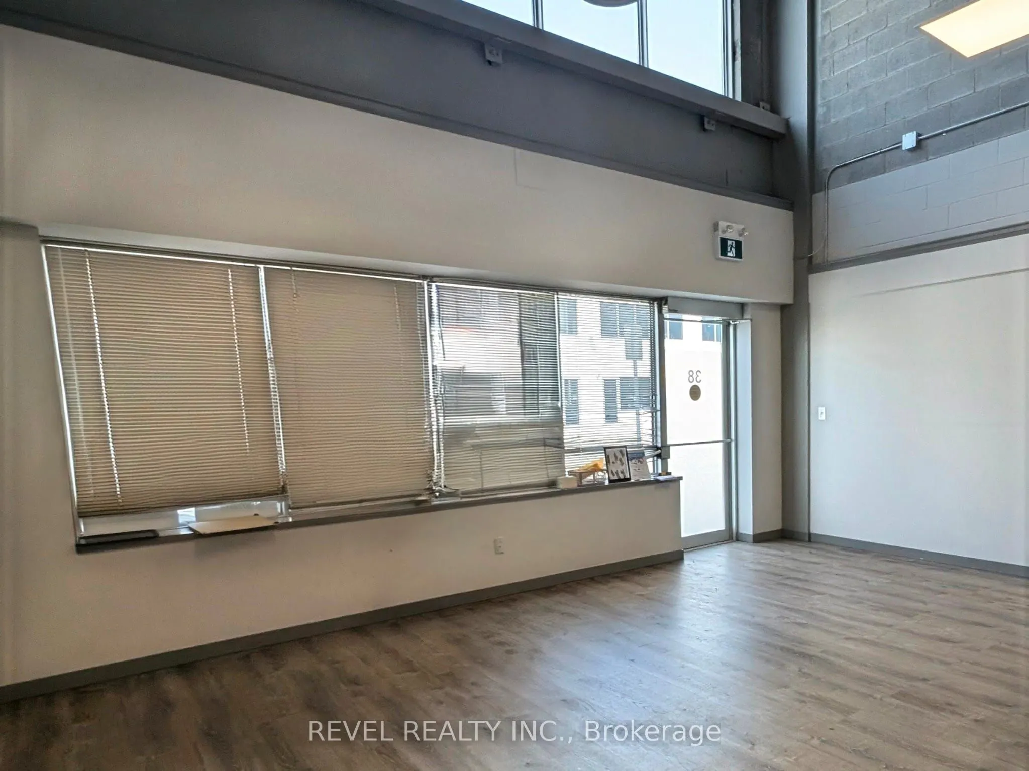 56 Steeles Avenue E, #38