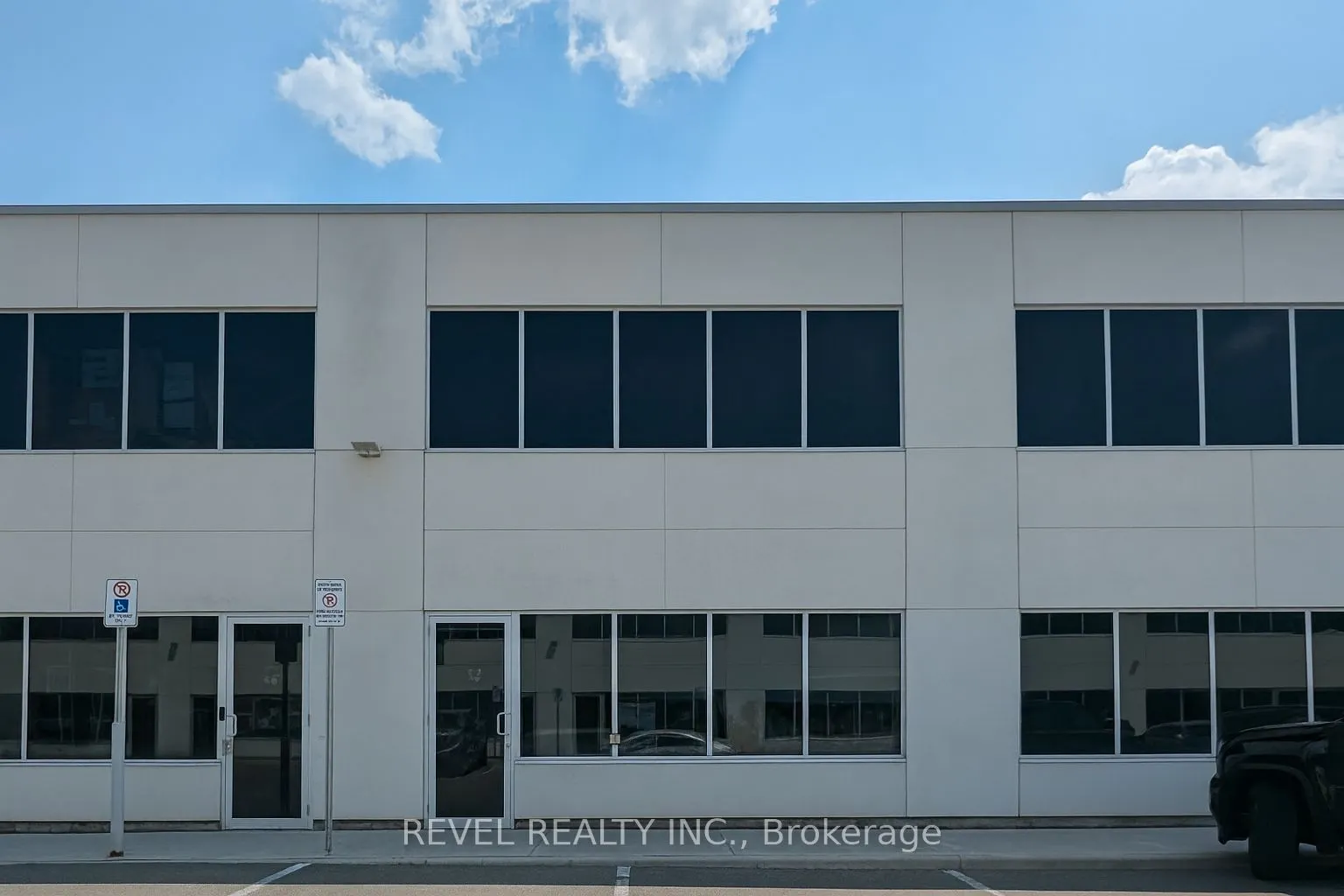 56 Steeles Avenue E, #38