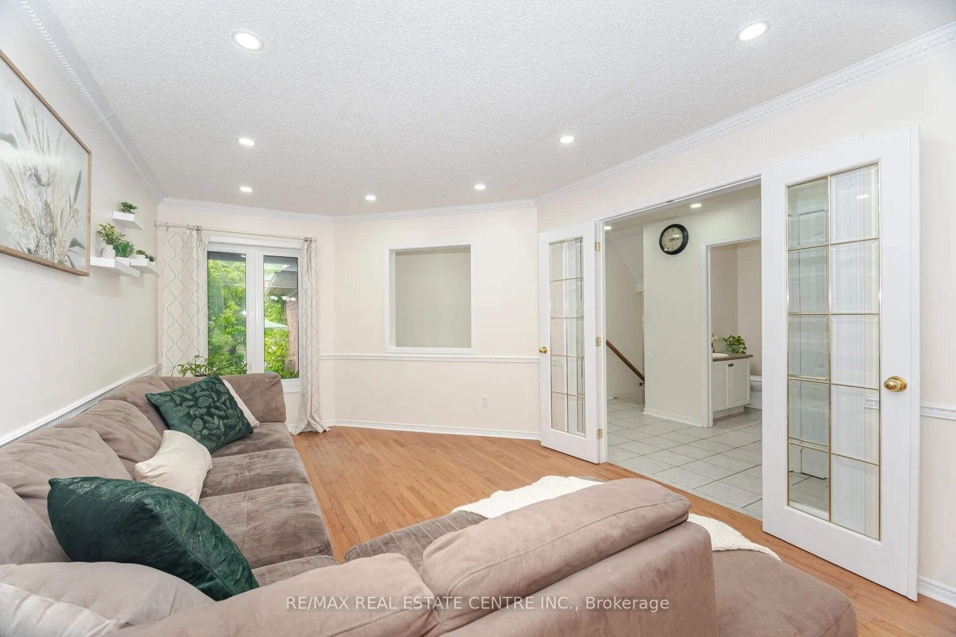 2931 Gardenview Crescent