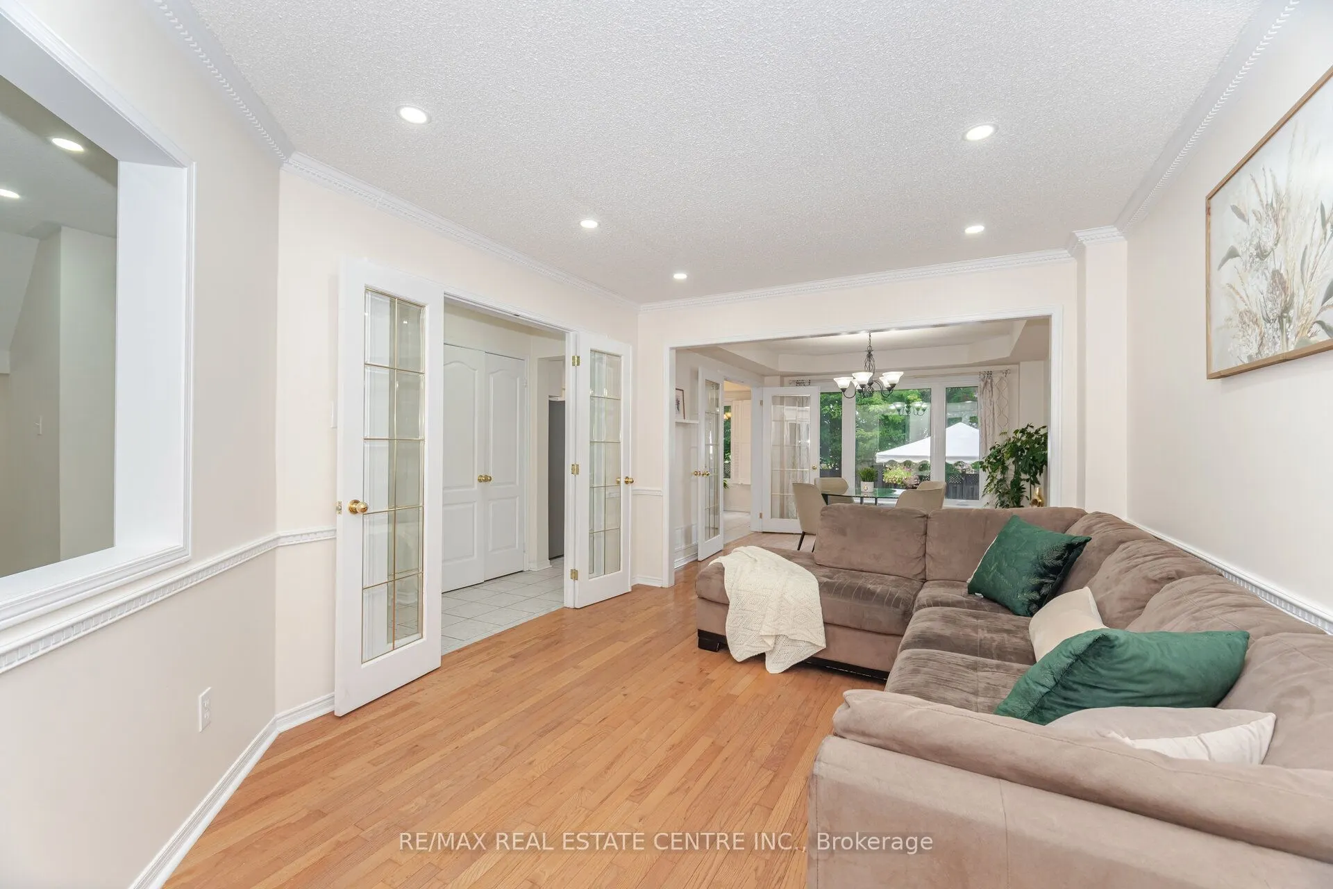 2931 Gardenview Crescent