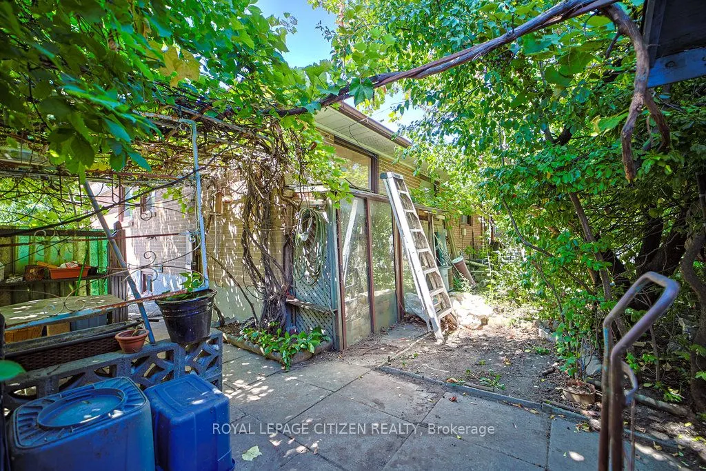 2615 Jane Street