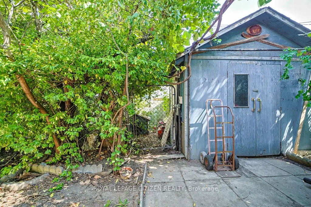 2615 Jane Street